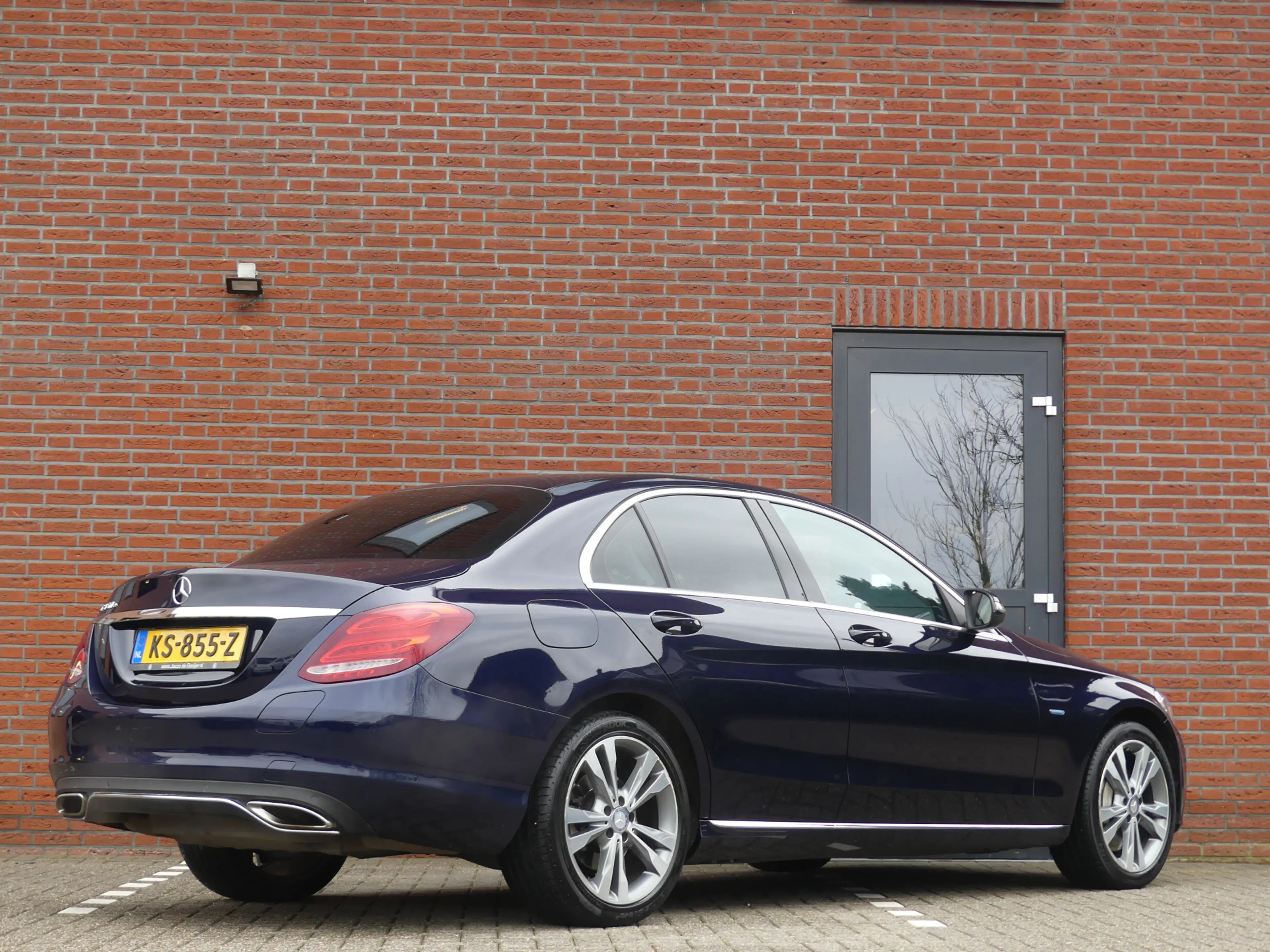Mercedes-Benz C 350 e / Leer / Sportstoelen / 18inch — photo 4