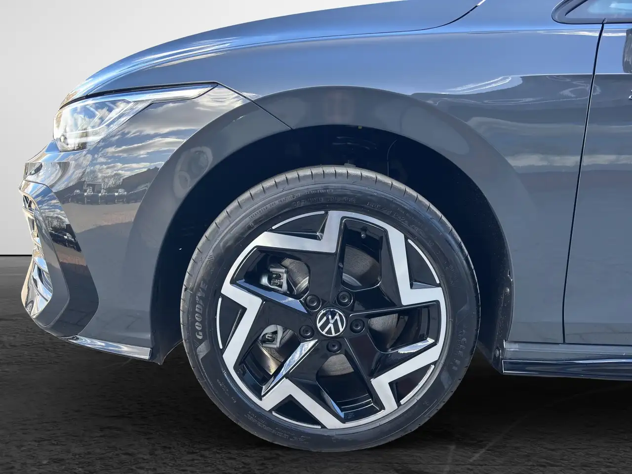 Volkswagen Golf Variant 2.0 TDI DSG R-Line 6