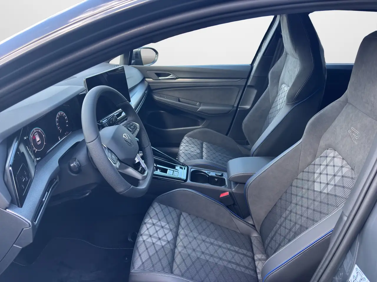 Volkswagen Golf Variant 2.0 TDI DSG R-Line 8