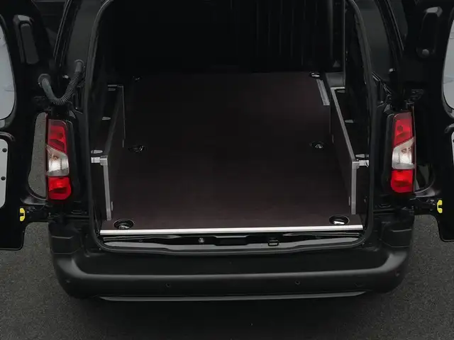 Peugeot Partner view 9