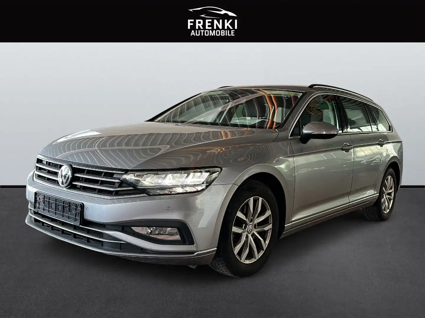Volkswagen Passat Variant Business*NAVI*LED*KAMERA*AHK* Argent - 1