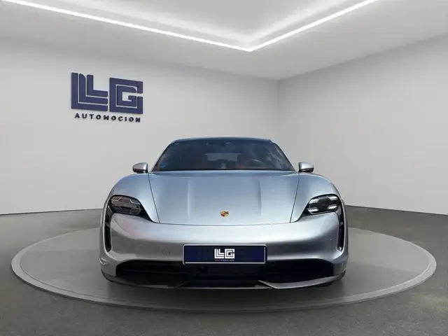 Porsche Taycan view 3