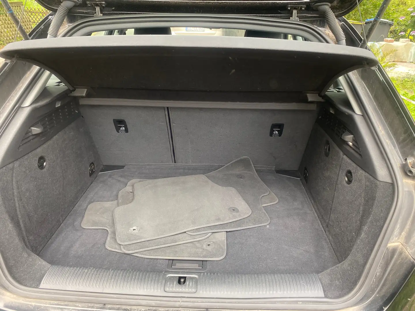 Audi A3 A3 Sportback Diesel 2.0 TDI Sportback (clean diese Schwarz - 1