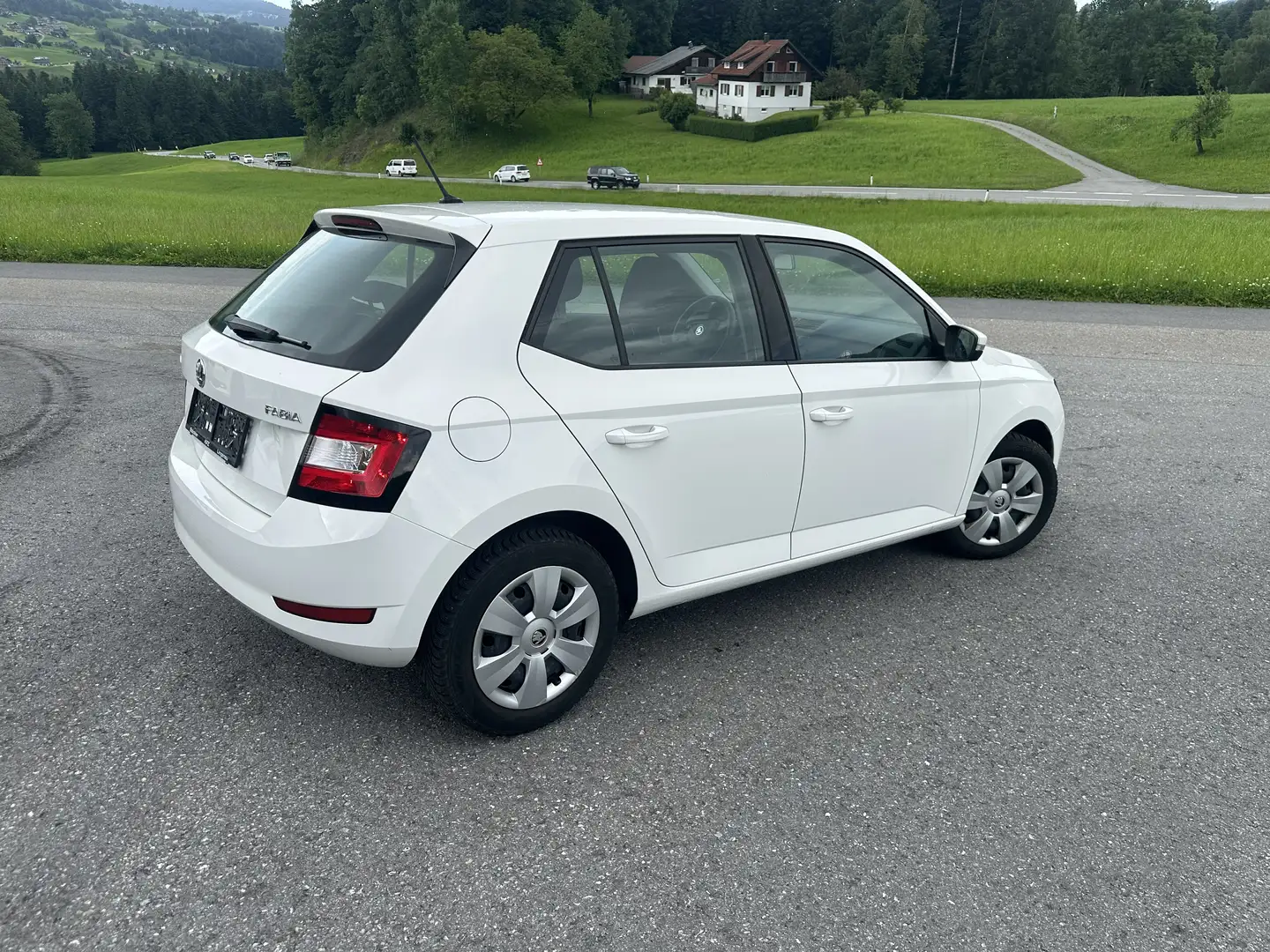 Skoda Fabia Active* 8FACH BEREIFT Blanc - 2