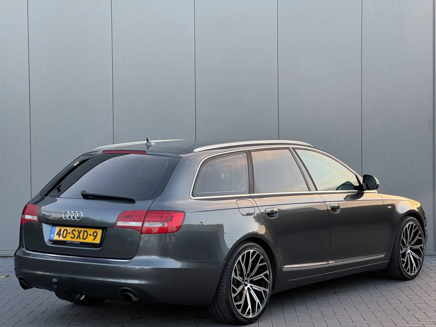 Audi A6 Avant 2.0 TFSI Pro Line S | 19" | Xenon | Trekhaak Grijs - 2