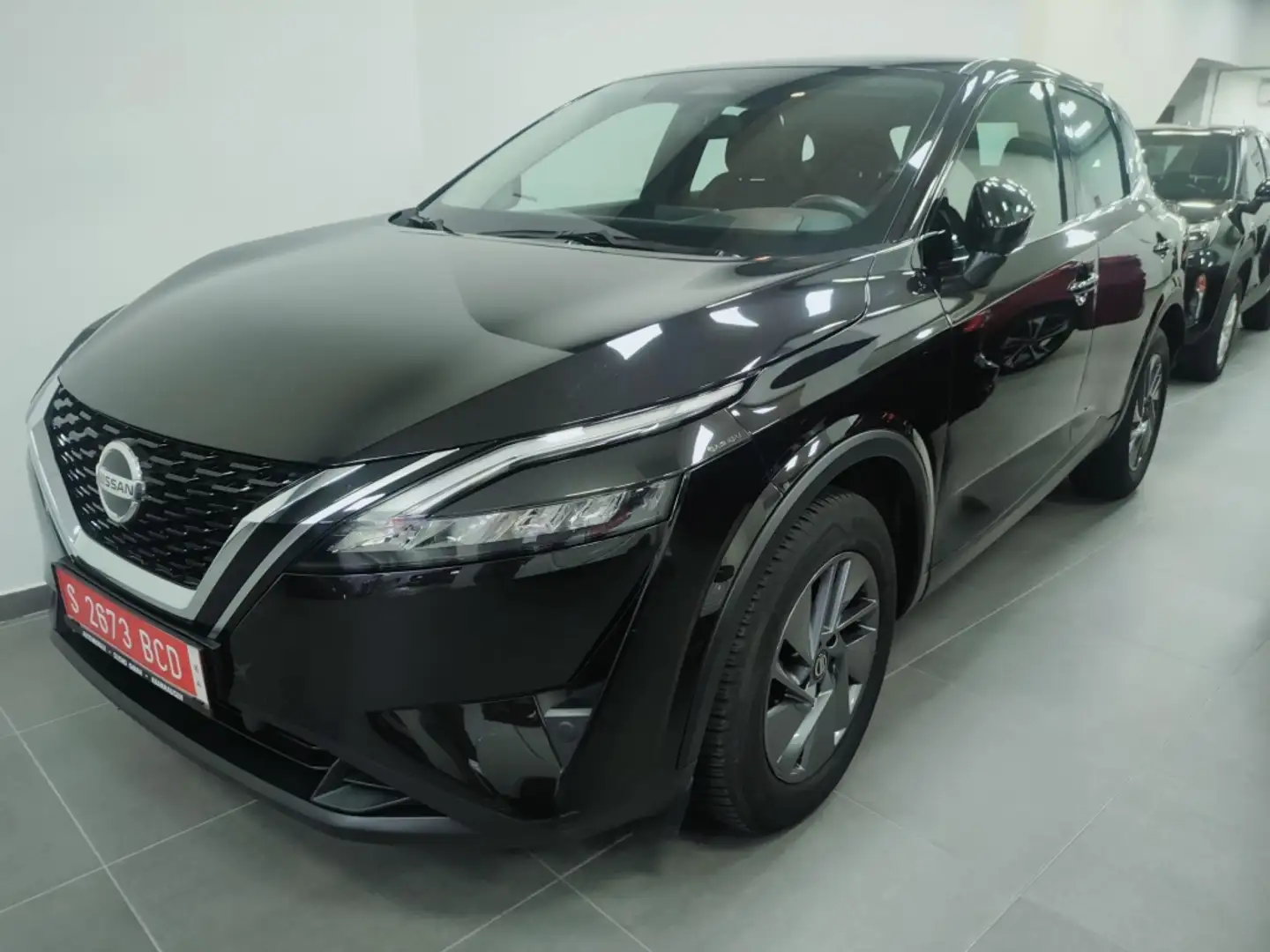 Nissan Qashqai 1.3 DIG-T mHEV 12V Acenta 4x2 Aut. 116kW Noir - 1