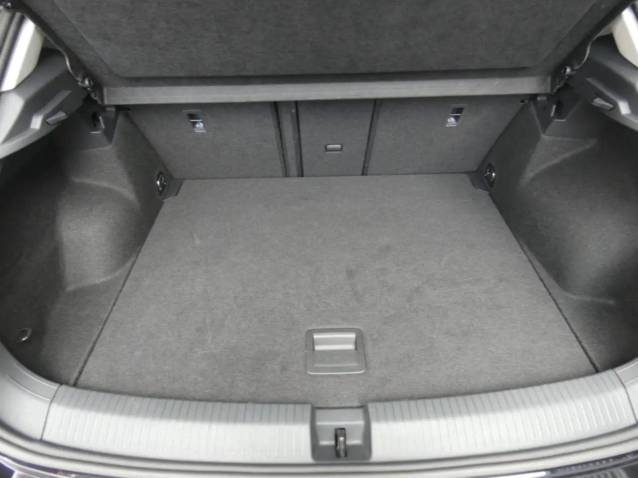 Volkswagen T-Roc 2.0 TDI Move LED Navi SHZ ParkAssist Klima Klima 9