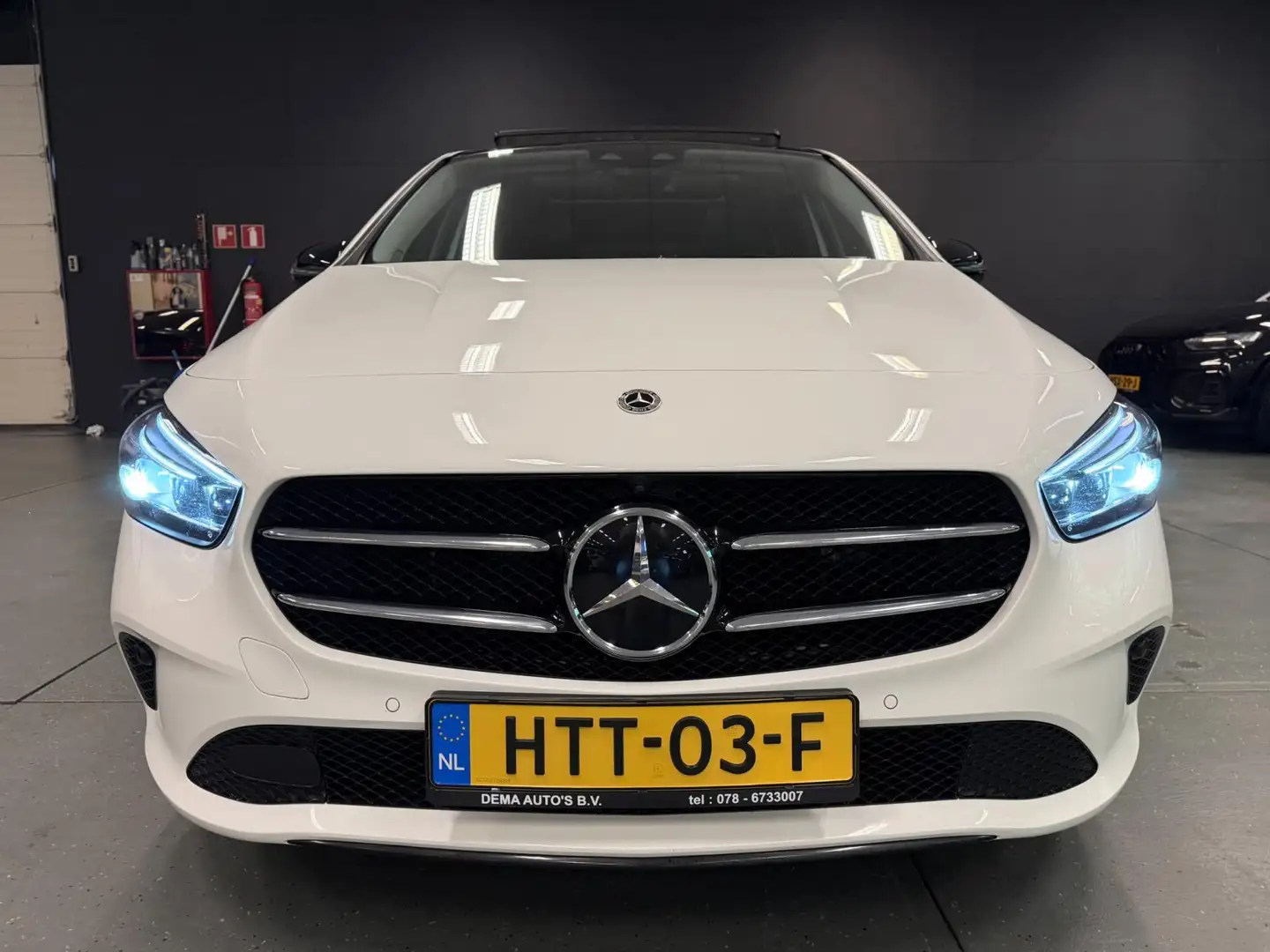 Mercedes-Benz B 250 e Business Solution PANO/SFEERVERL/BURMESTER/V-COC Wit - 2