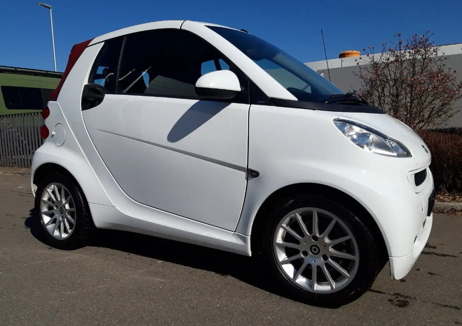 smart forTwo Cabrio - 1
