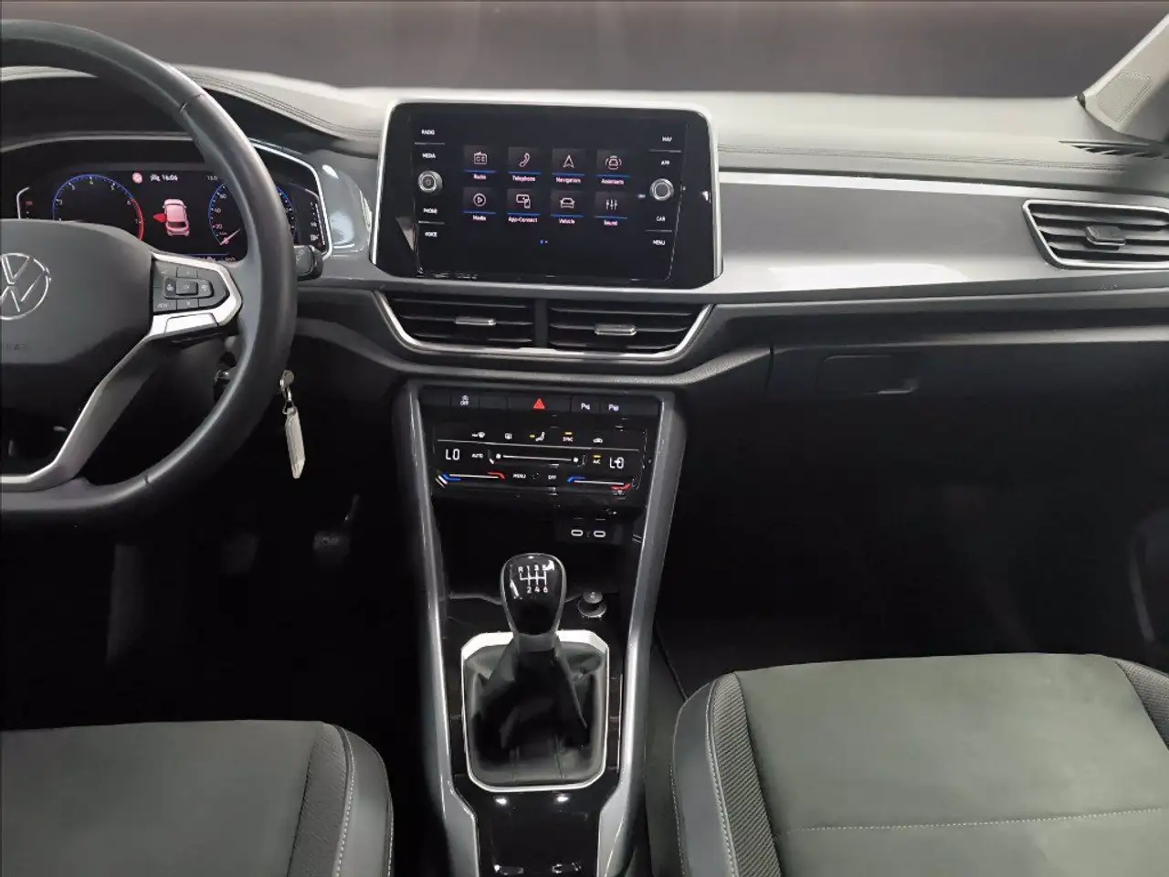 Volkswagen T-Roc 1.0 tsi style 115cv 10