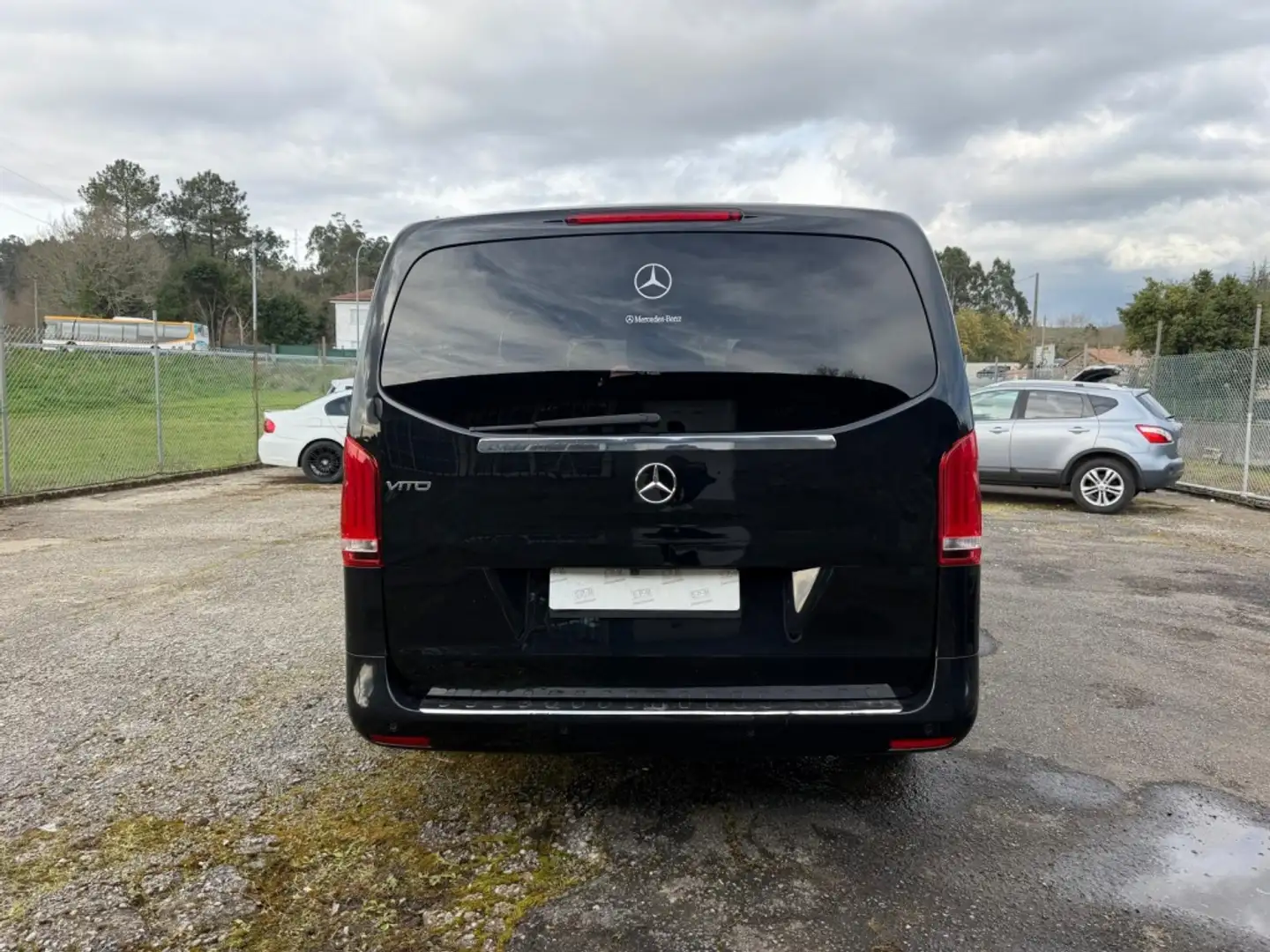 Mercedes-Benz Vito MERCEDES-BENZ Industrial  Automático de 5 Pu Schwarz - 2