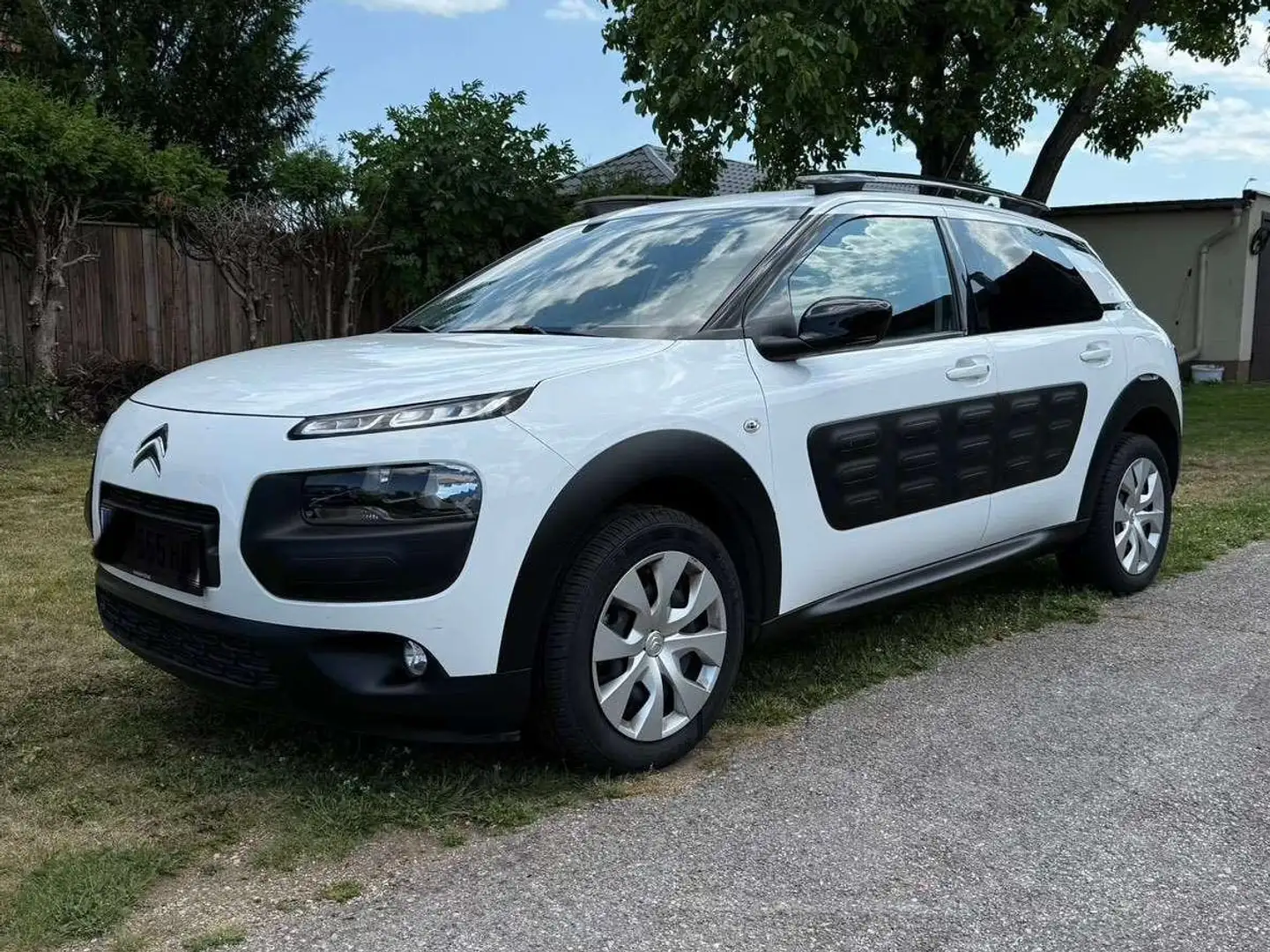 Citroen C4 Cactus C4 Cactus PureTech 110 S // Nur 35000Km // AHK Weiß - 1