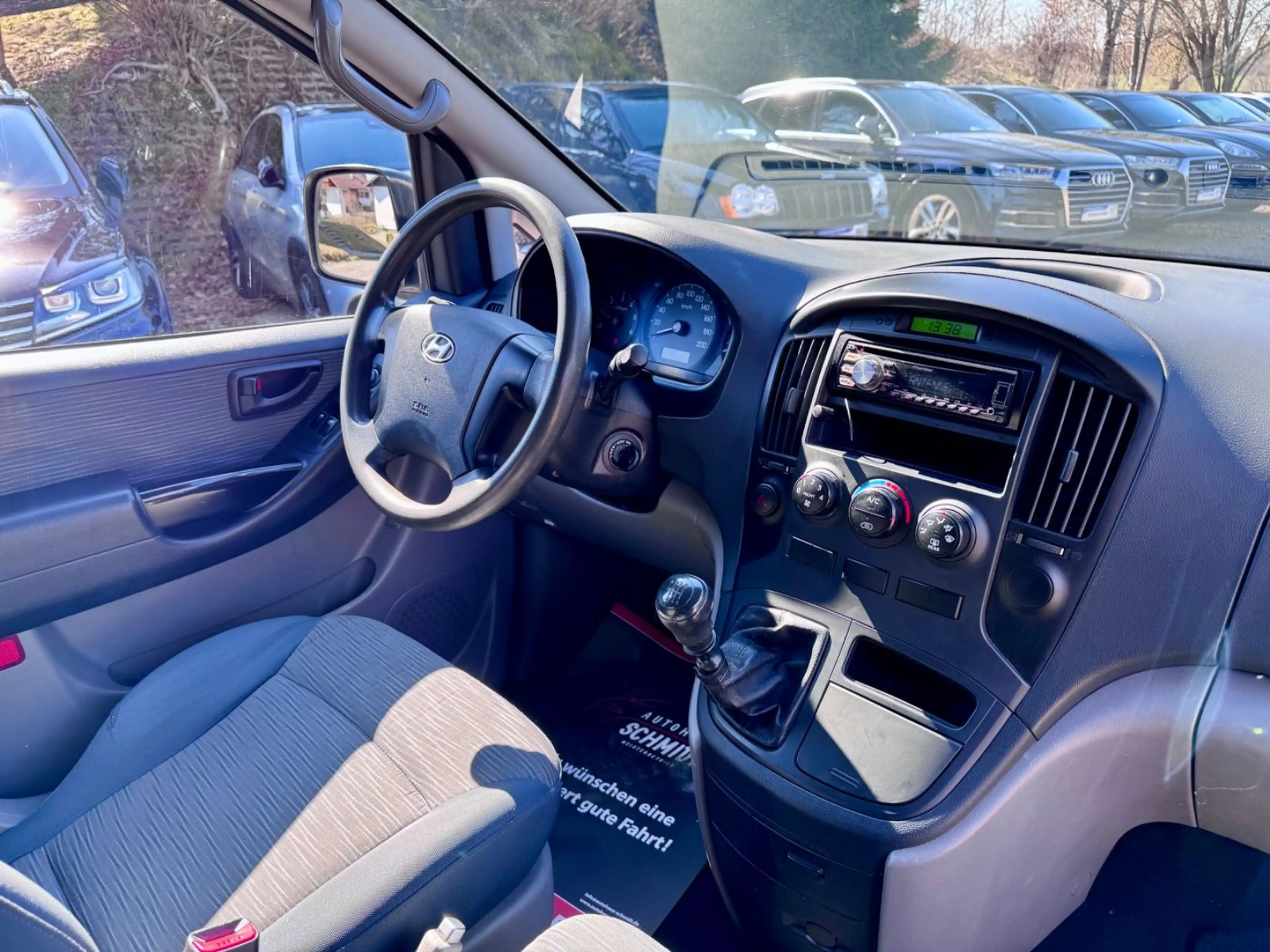 Hyundai H-1 Kasten AHK 3xSitz 2xSchiebetür Mehrwertsteuer — photo 3
