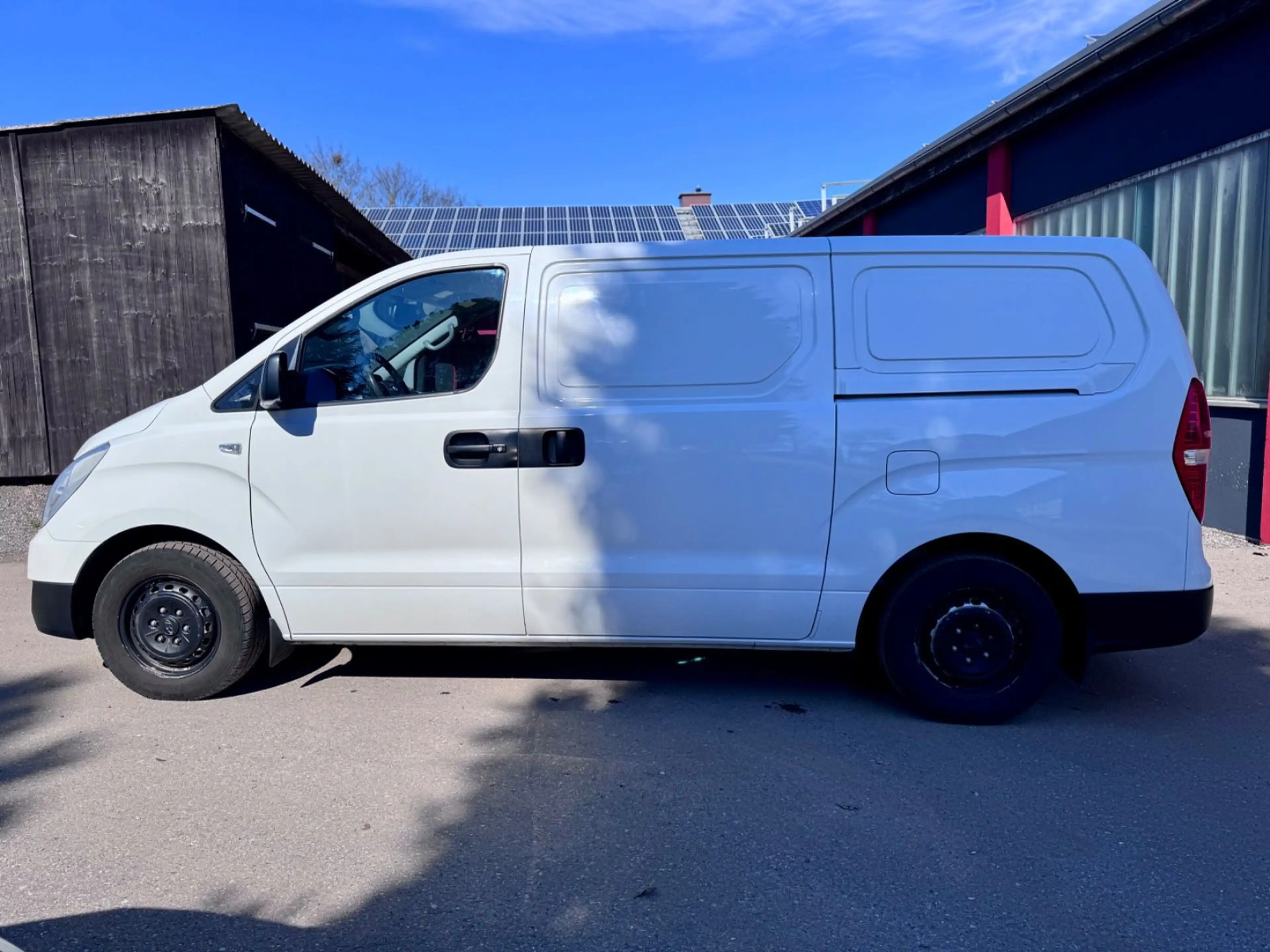 Hyundai H-1 Kasten AHK 3xSitz 2xSchiebetür Mehrwertsteuer — photo 5