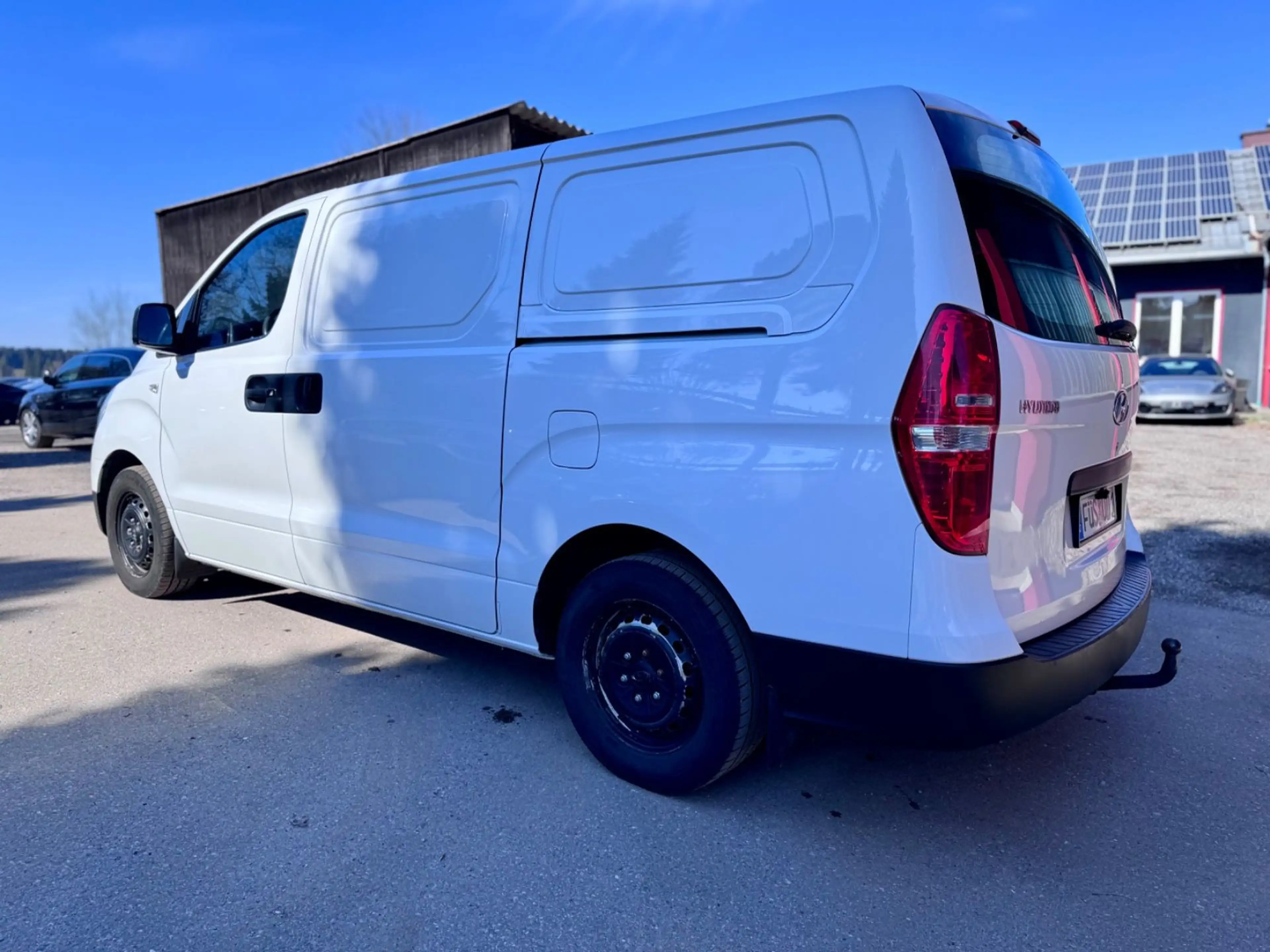 Hyundai H-1 Kasten AHK 3xSitz 2xSchiebetür Mehrwertsteuer — photo 6