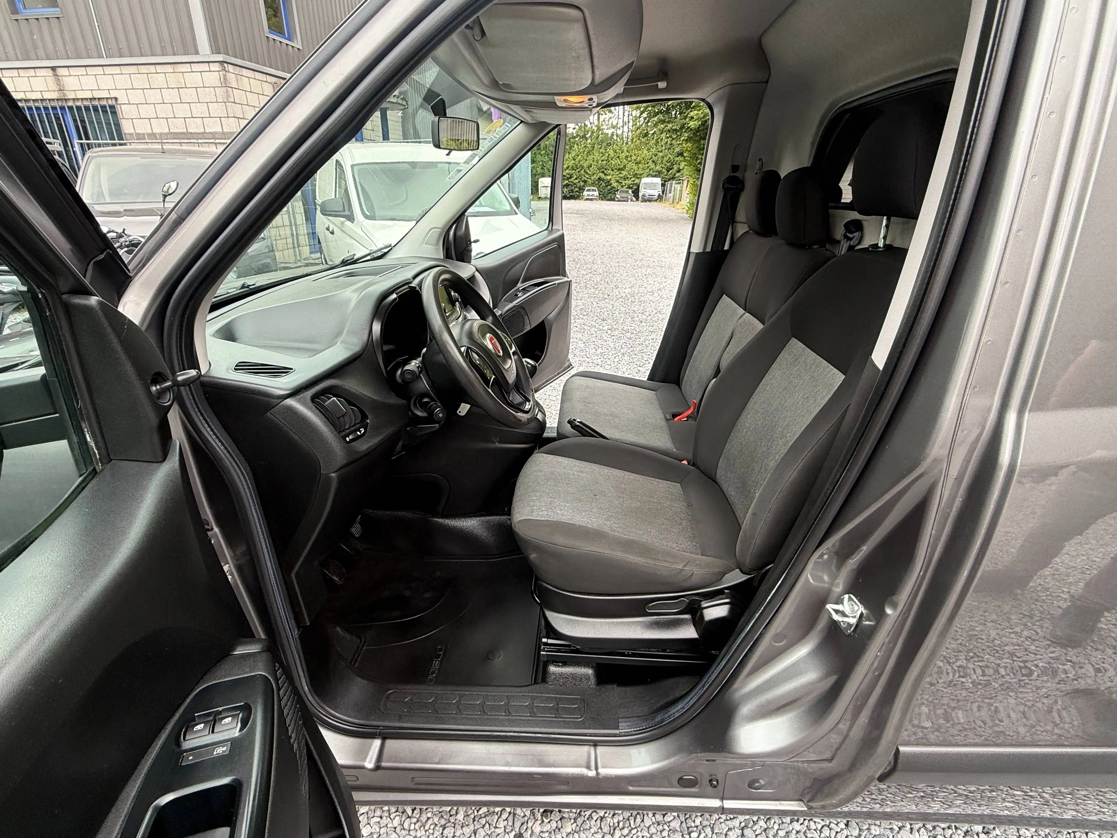 Fiat Doblo Doblo MAXI 3 PLACES - 1.6 Multijet - UTILITAIRE - TVA DEDUCTIBLE - A VOIR — photo 14