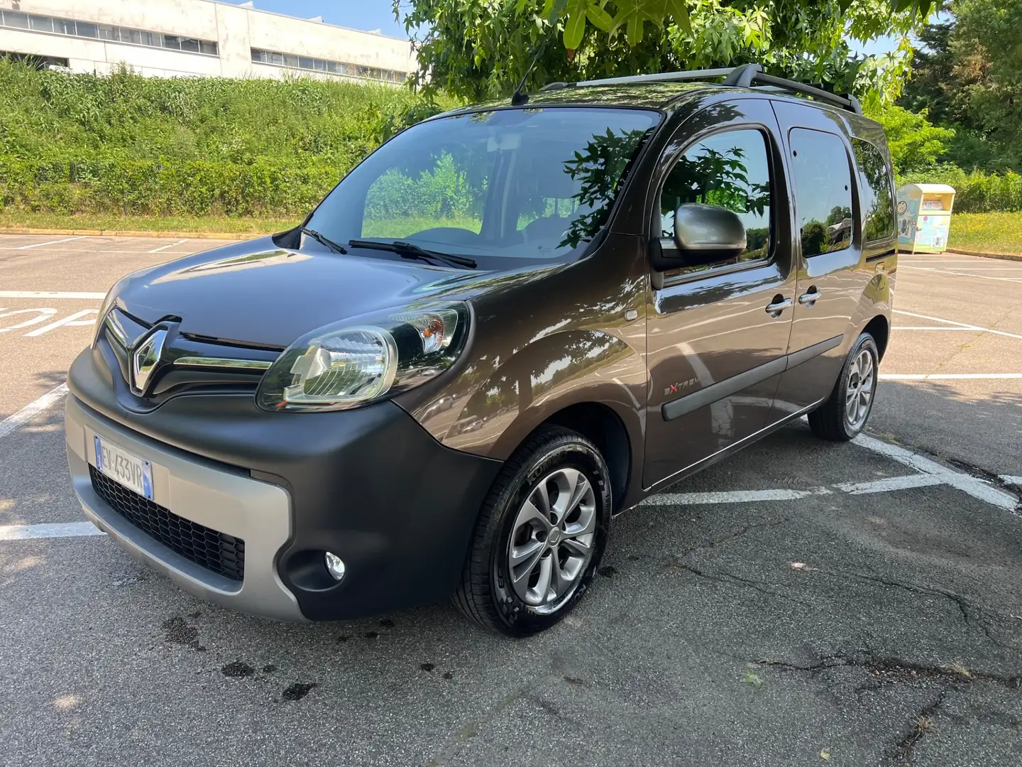Renault Kangoo 1.2 TCe 115CV 5 porte Stop & Start Extrem Brons - 1
