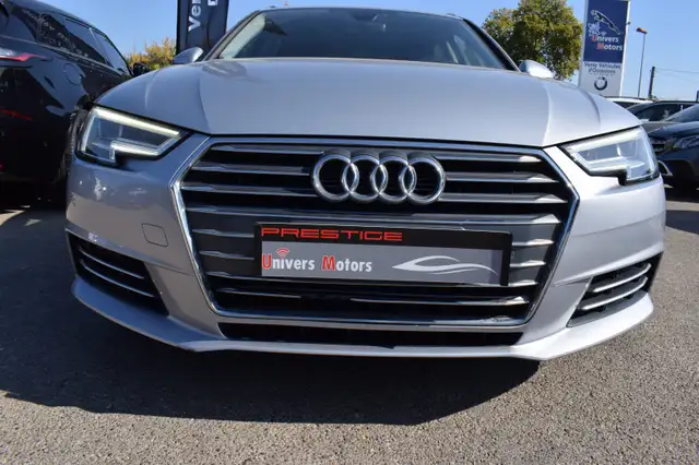 Audi A4 view 10