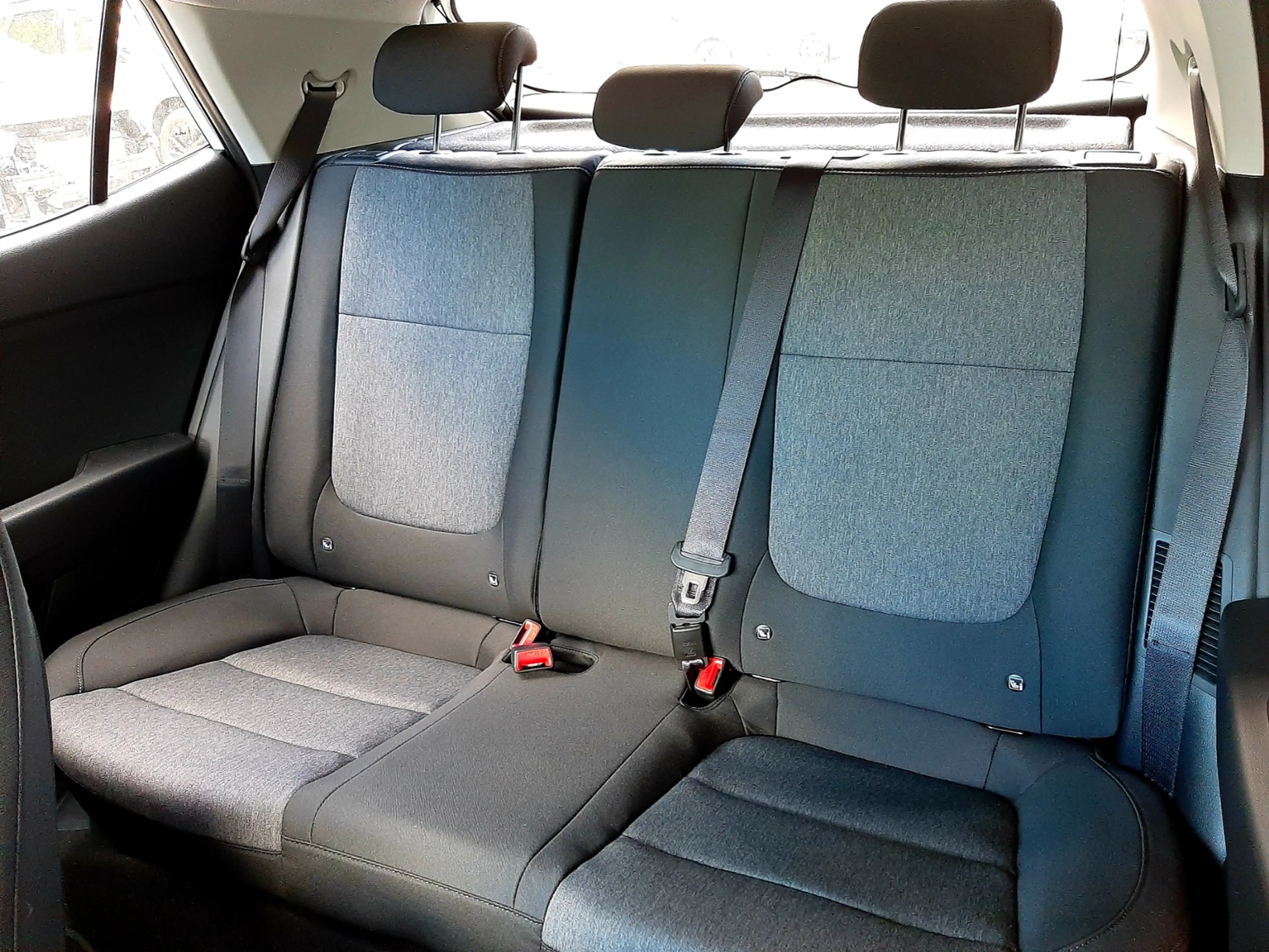 Kia Stonic 1.0T 48V MHEV MT Comfort MJ26 — photo 10