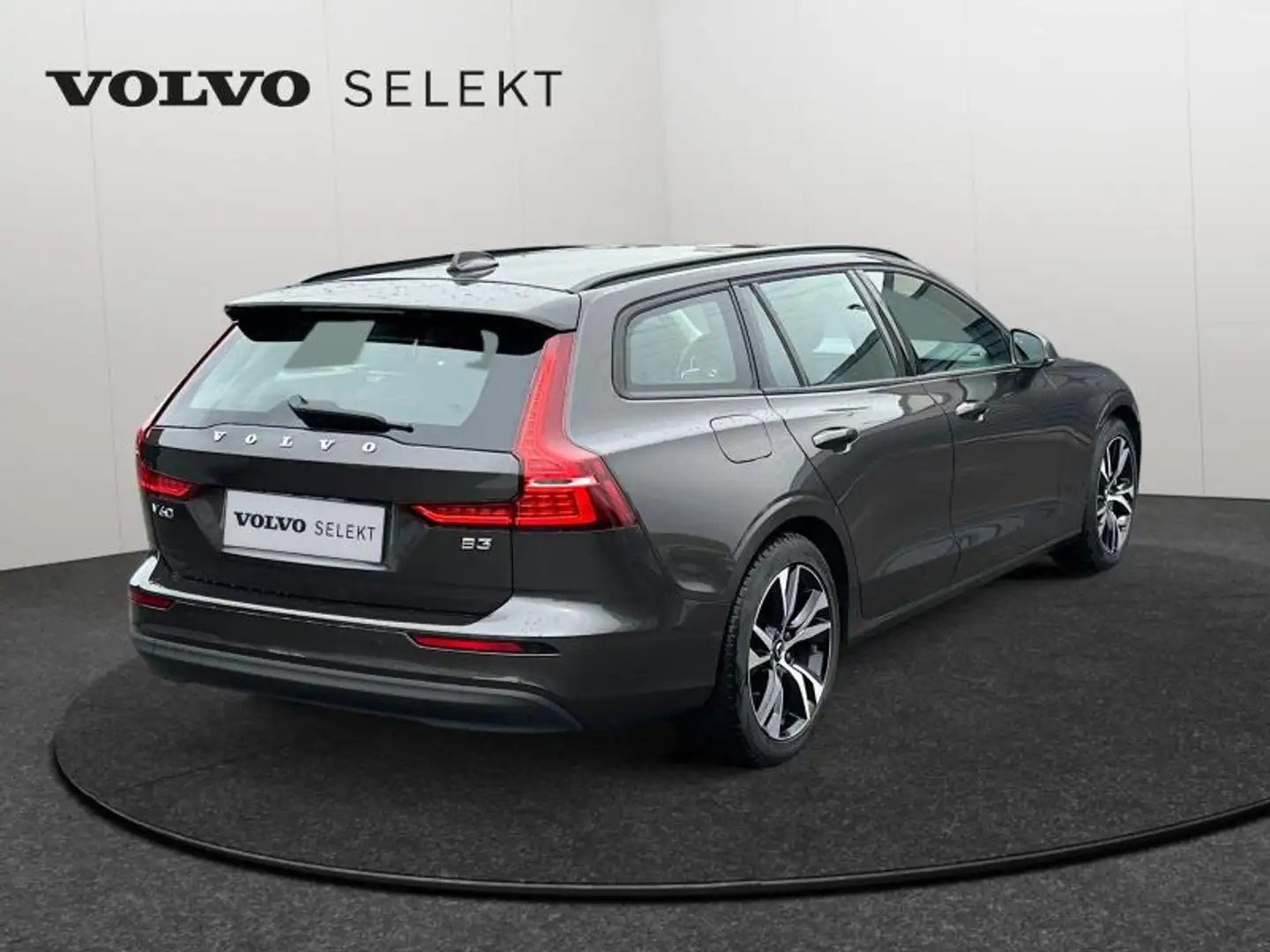 Volvo V60 B3 Essential / Essence Gris - 2