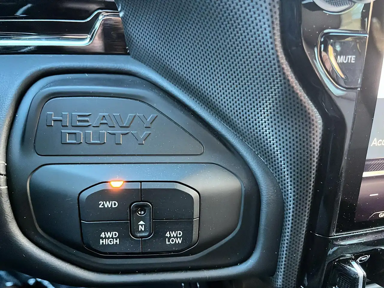 RAM 3500 снимка RAM 3500
