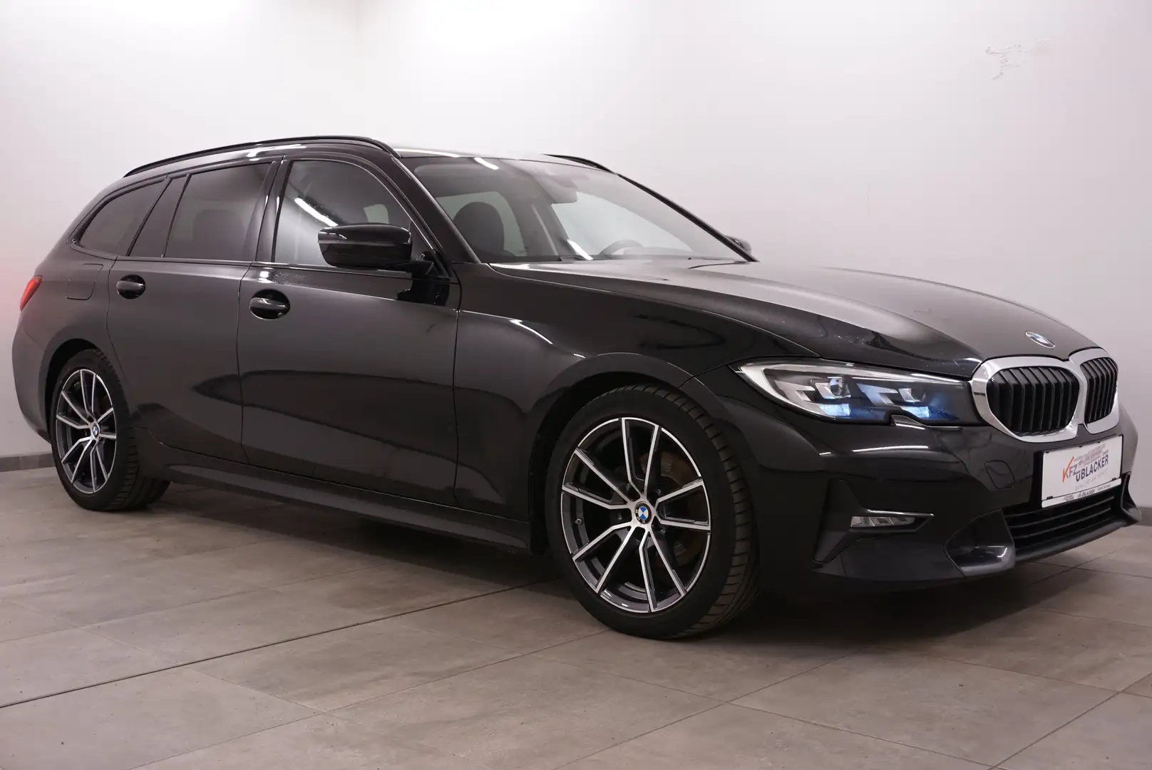 BMW 318 d Sport // harman/kardon // ACC // 360 grad // Schwarz - 1