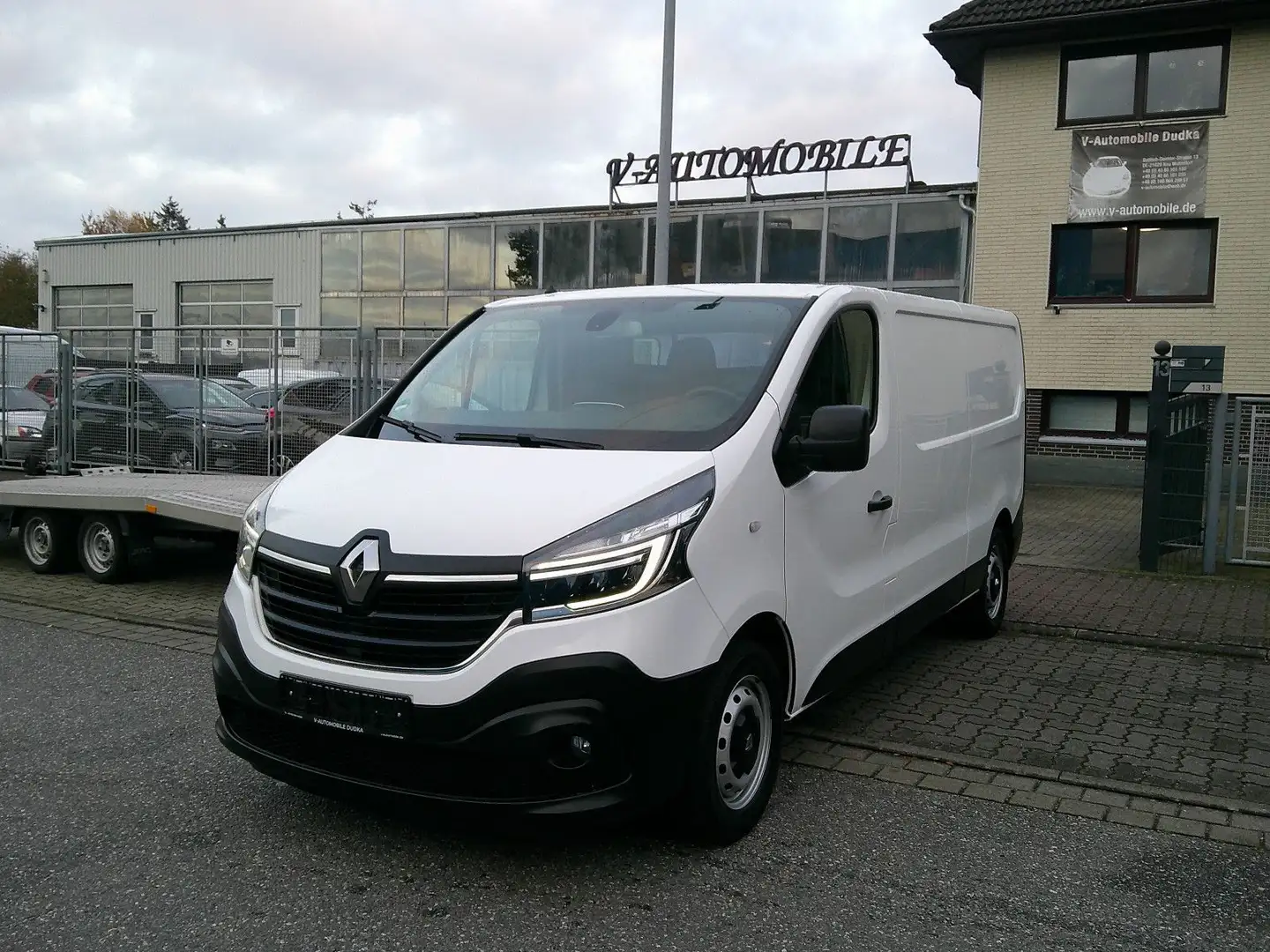 Renault Trafic Kasten L2H1 3,0t Komfort Automatik EDC Weiß - 1