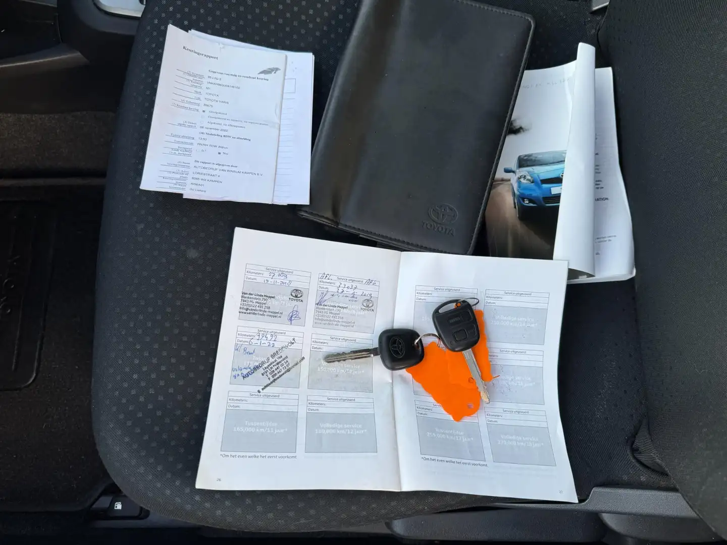 Toyota Yaris 1.3 VVTi Aspiration AIRCO AUTOMAAT ORG 53184 KM NA Grijs - 2