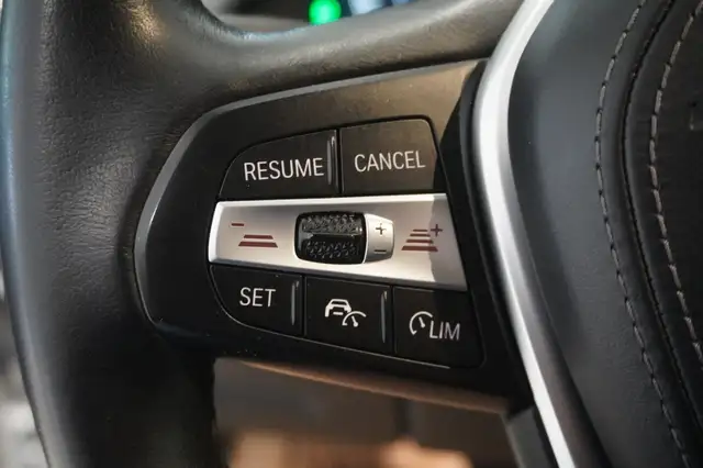 BMW X5 view 11