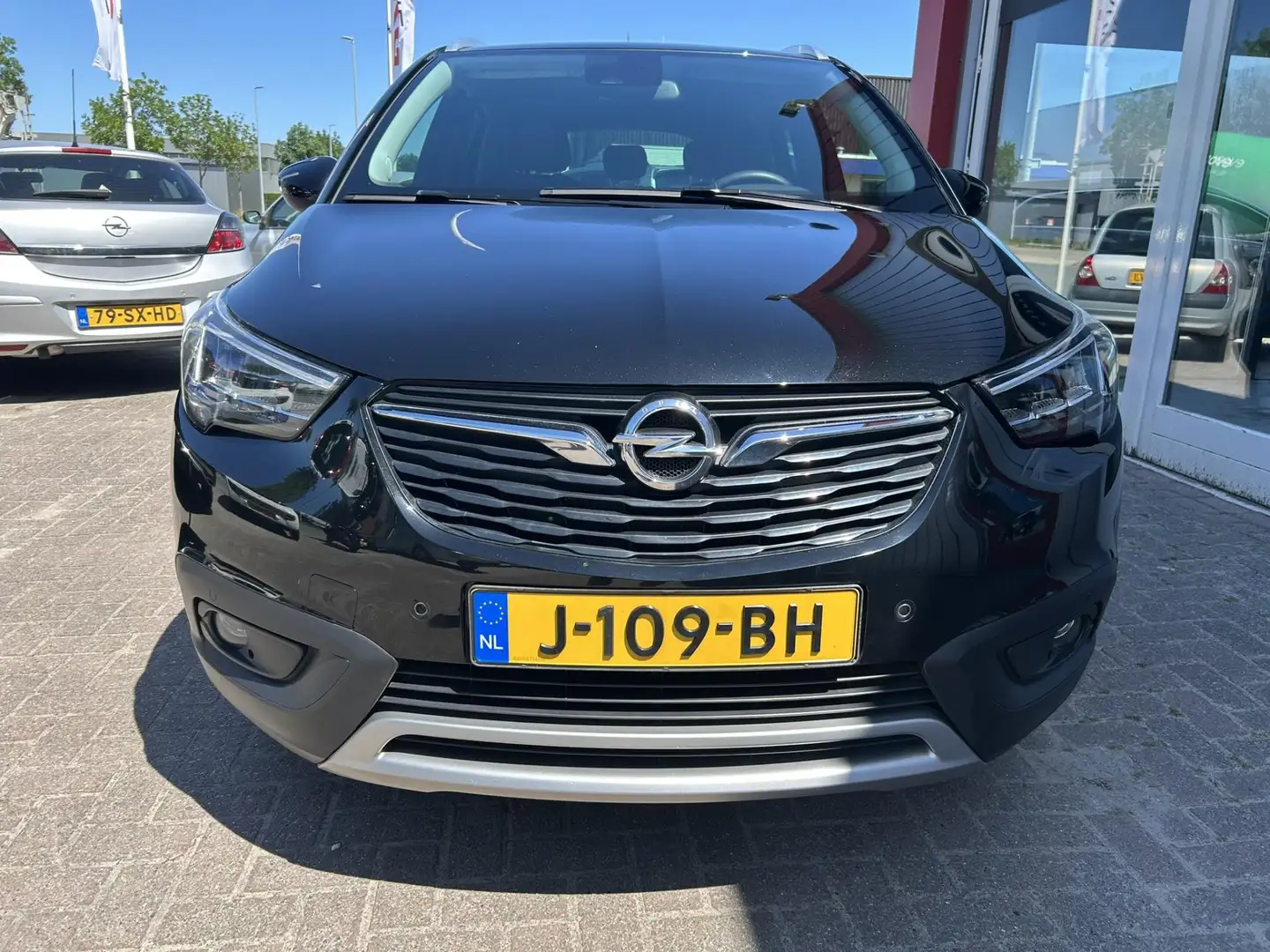 Opel Crossland X 1.2 Turbo Innovation Navigatie/LED/PDC Zwart - 2