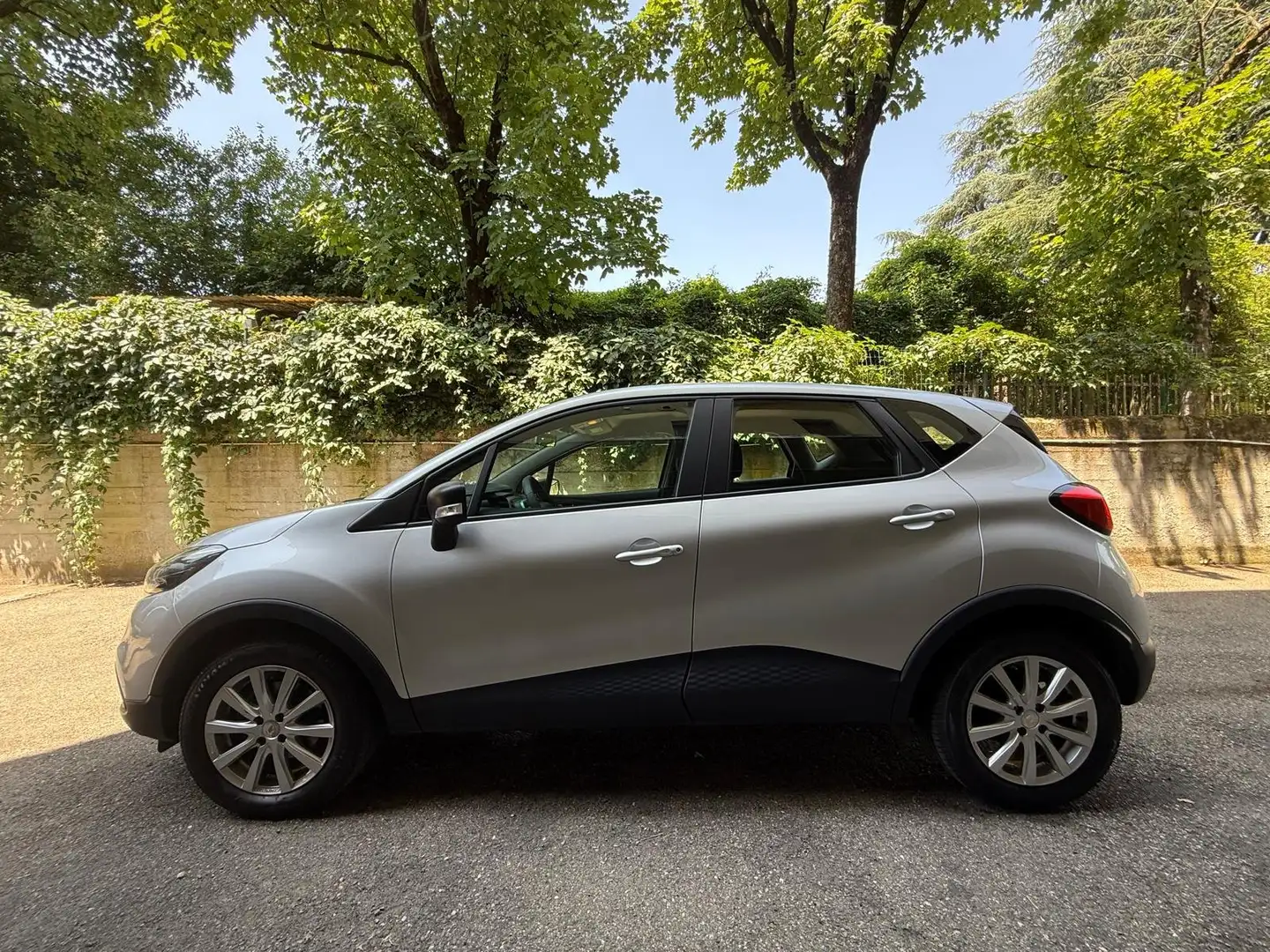 Renault Captur Captur I 2013 1.5 dci Project Runway 90cv edc Argento - 2