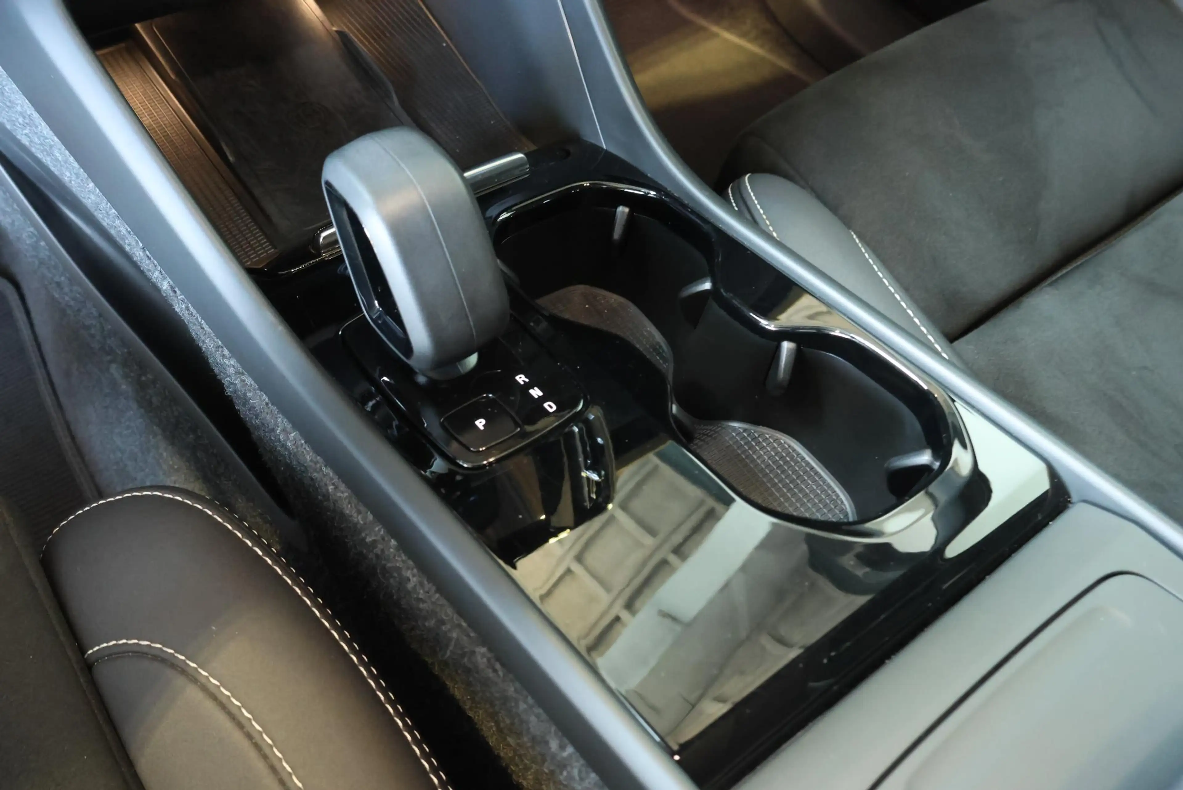 Volvo C40 Recharge Twin Intro Edition 78 kWh | 360° Parkeerc — photo 13