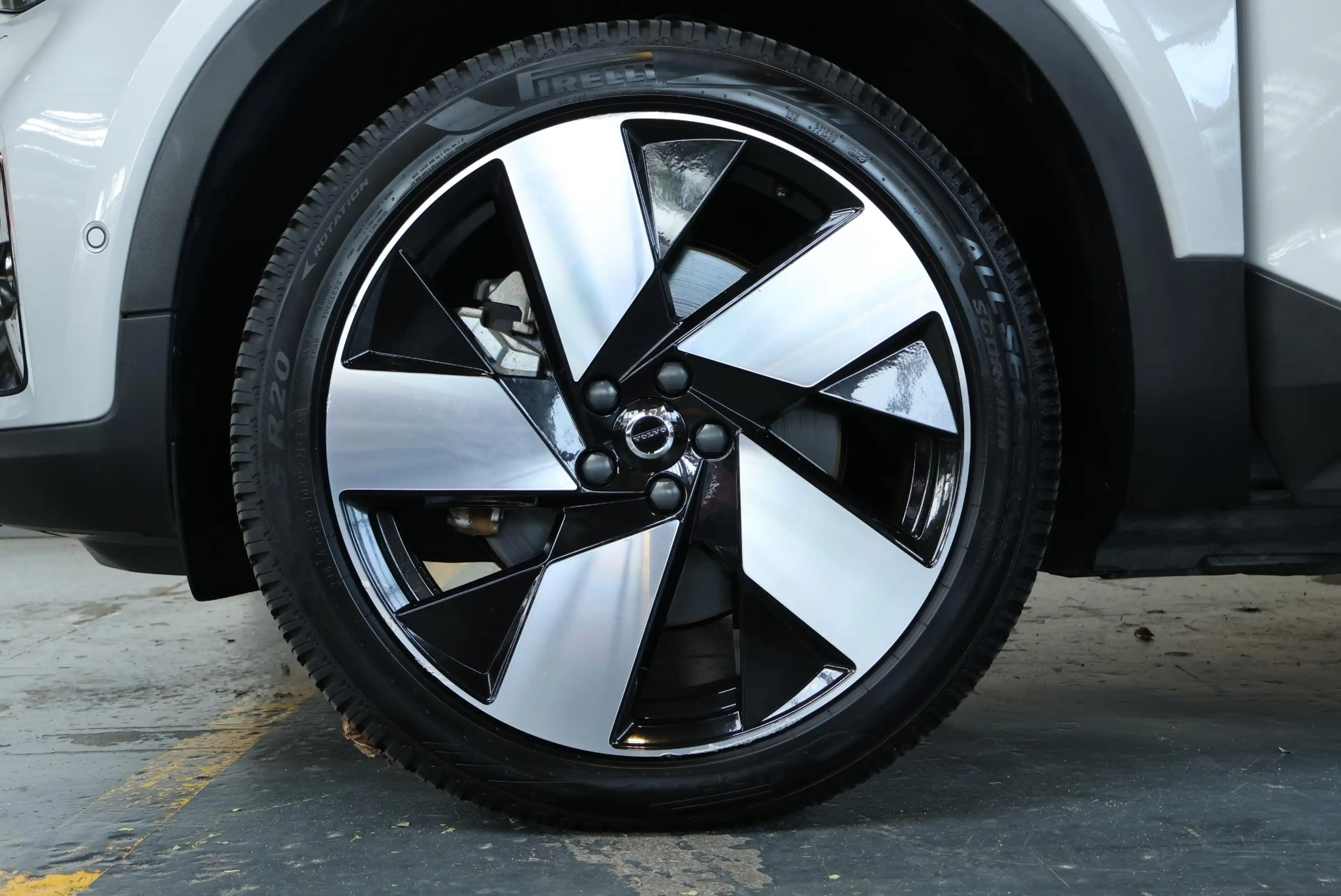 Volvo C40 Recharge Twin Intro Edition 78 kWh | 360° Parkeerc — photo 8