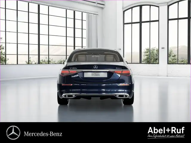 Mercedes-Benz S-Class view 5
