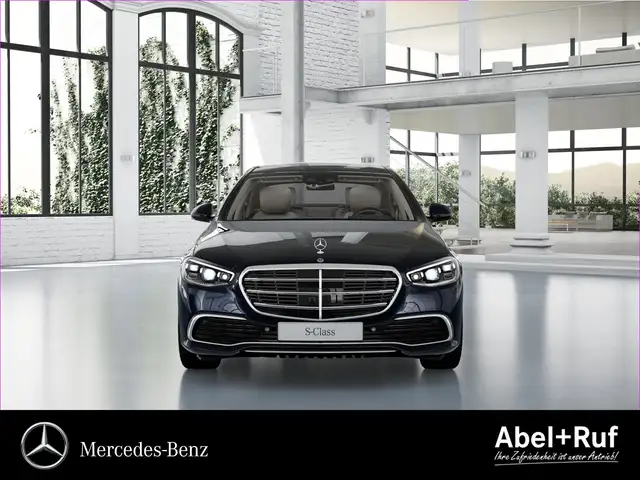 Mercedes-Benz S-Class view 2