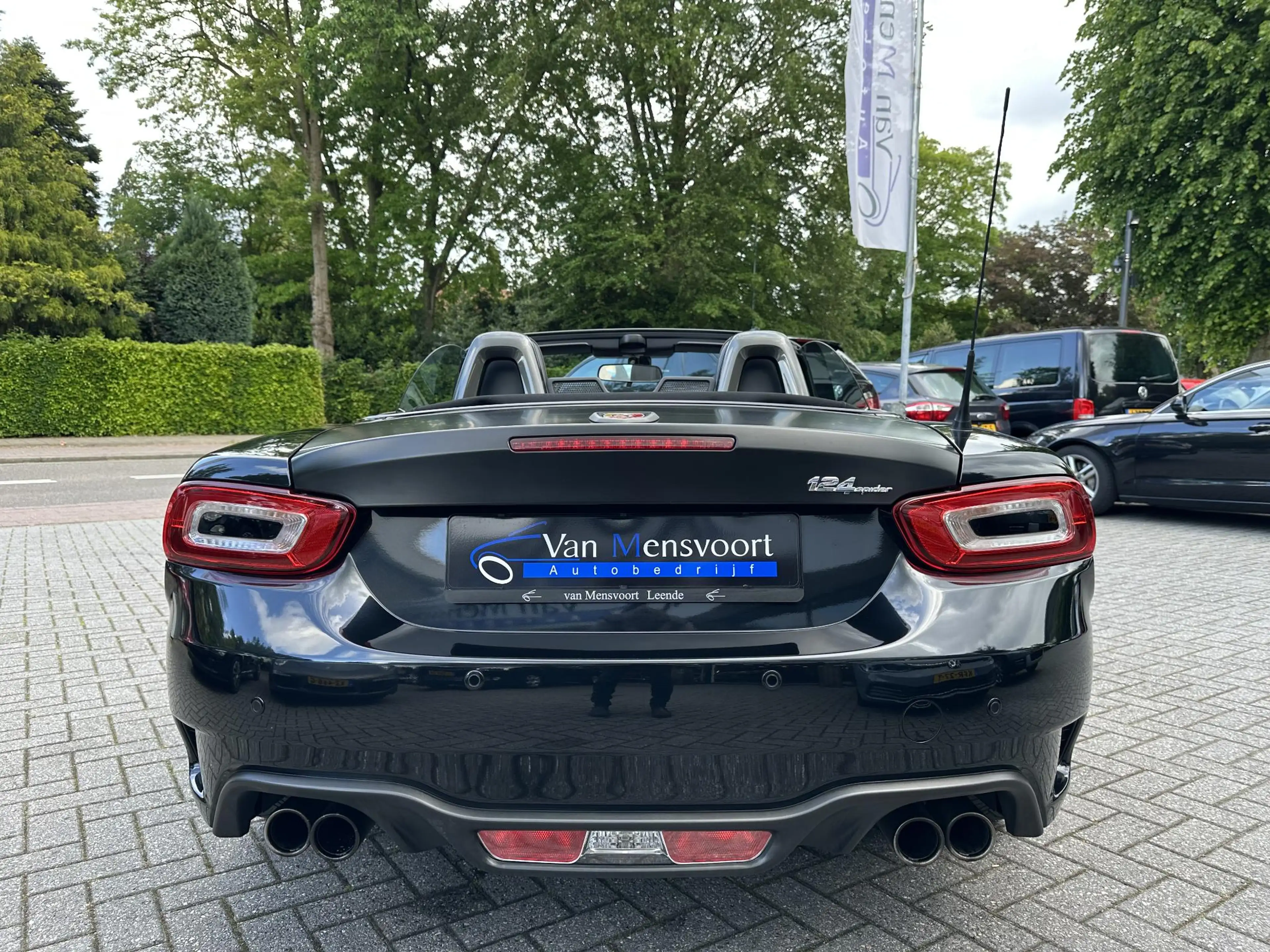 Fiat 124 Spider Abarth 1.4 MultiAir Turbo 170PK Turismo — photo 9