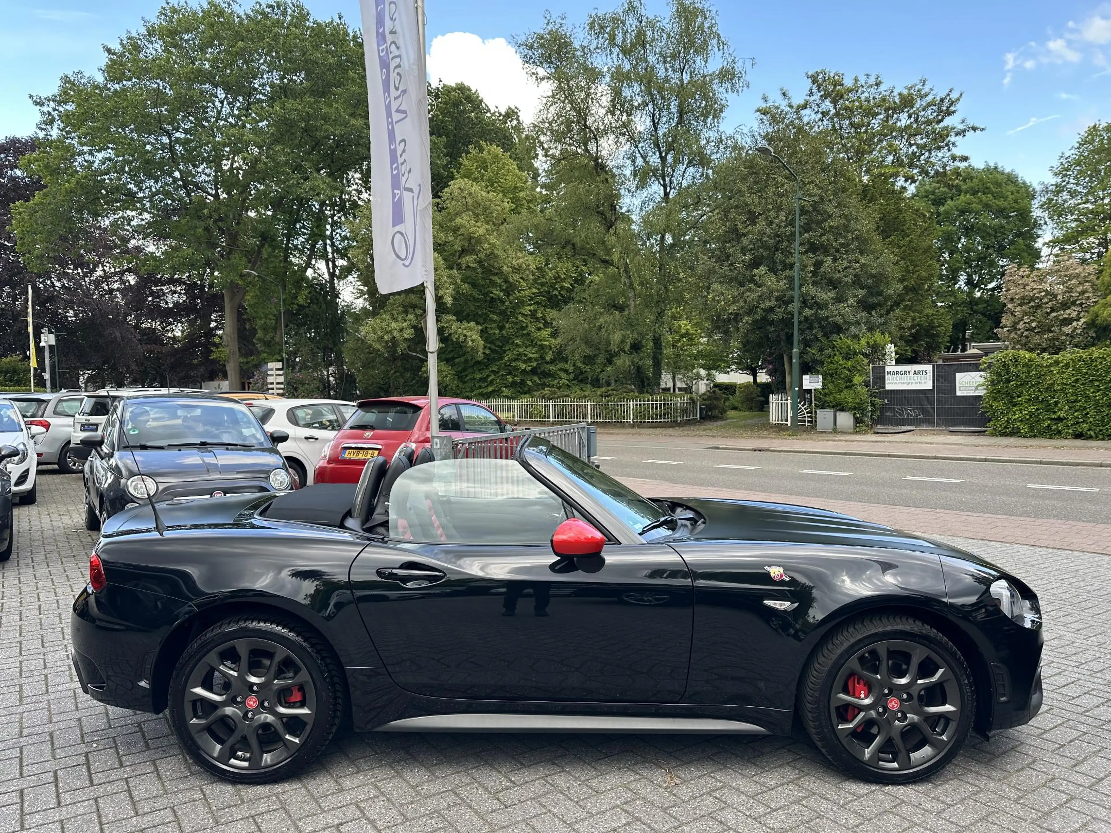 Fiat 124 Spider Abarth 1.4 MultiAir Turbo 170PK Turismo — photo 5