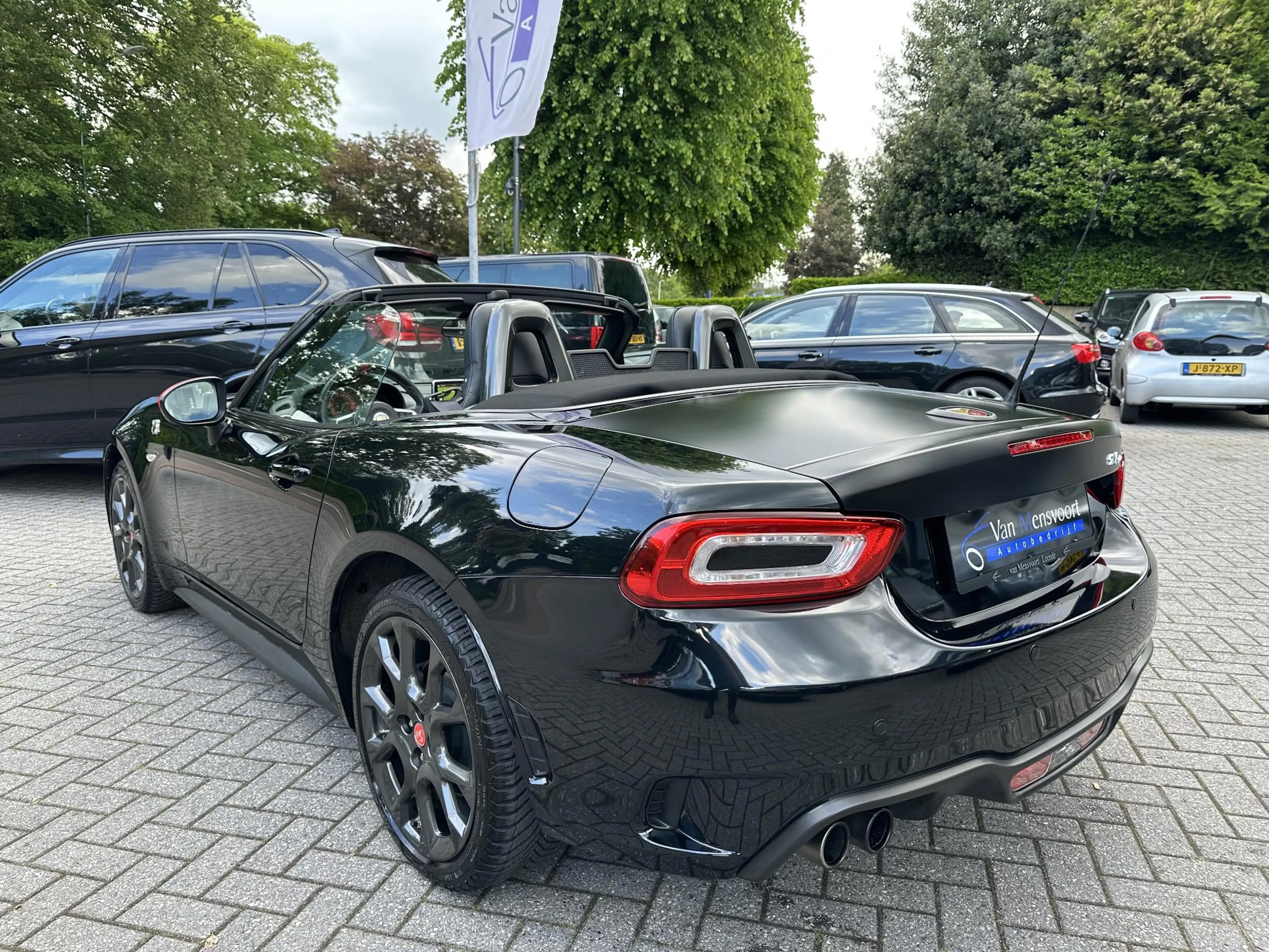 Fiat 124 Spider Abarth 1.4 MultiAir Turbo 170PK Turismo — photo 3
