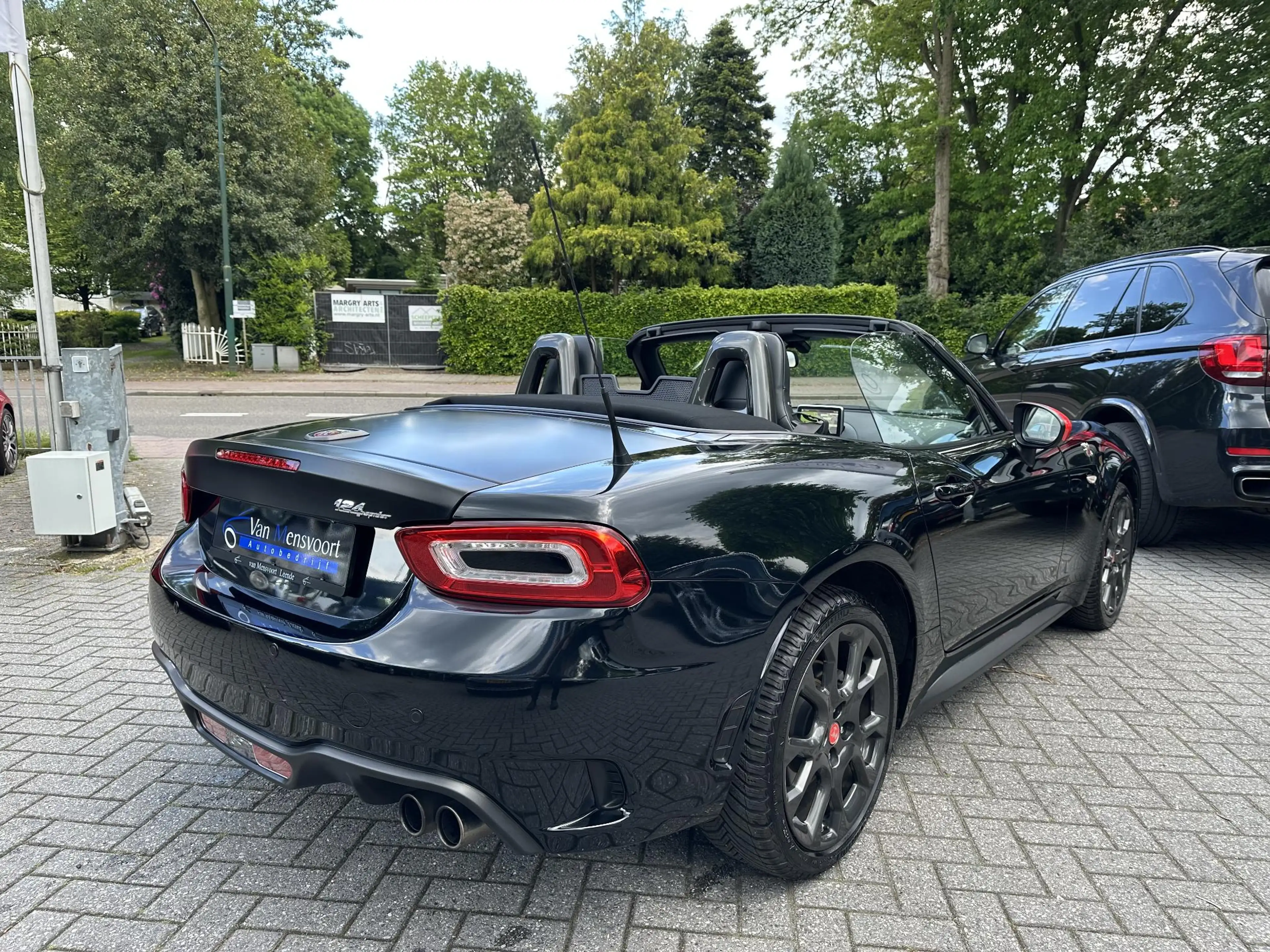 Fiat 124 Spider Abarth 1.4 MultiAir Turbo 170PK Turismo — photo 4