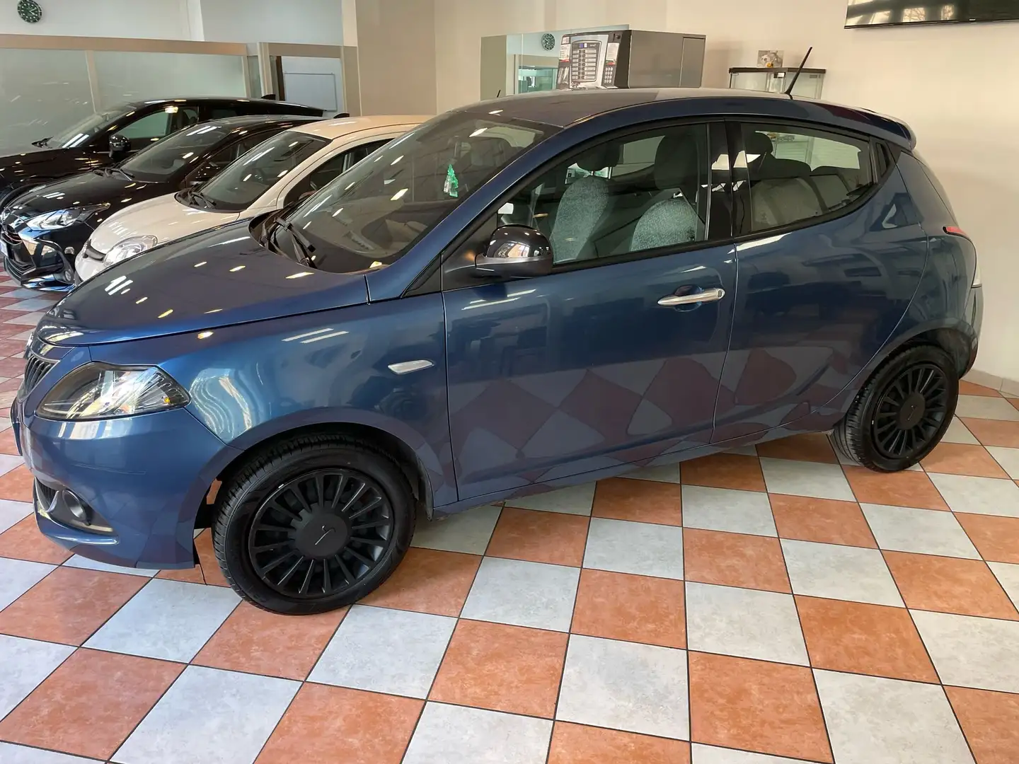 Lancia Ypsilon Ypsilon 1.0 firefly hybrid Silver s - 1