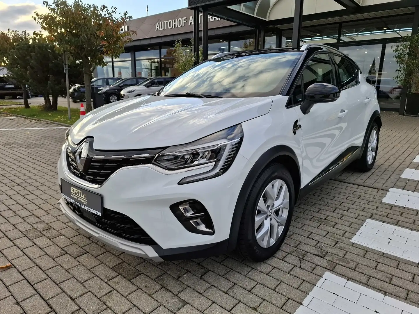 Renault Captur INTENS E-TECH Plug-in 160 (MY21.2) Weiß - 1