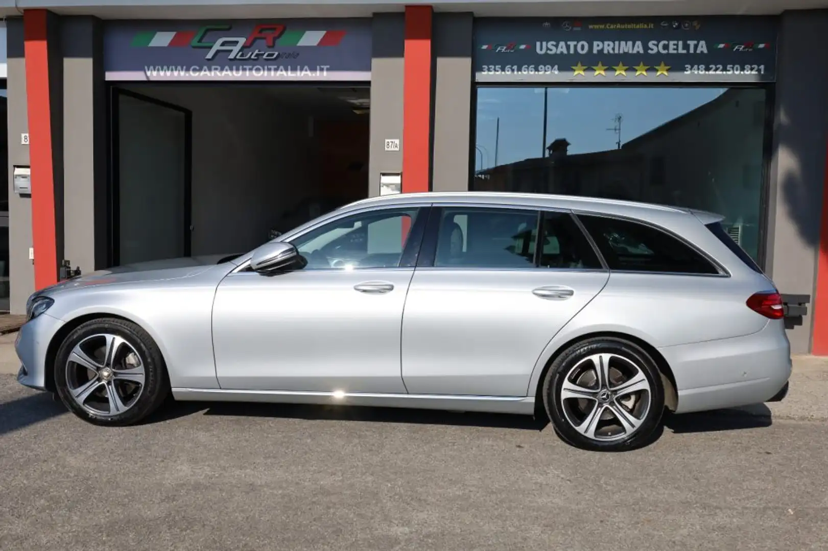 Mercedes-Benz E 220 d S.W. 4Matic Auto LED Luci AMBIENT Camera ACC Rad Argento - 2