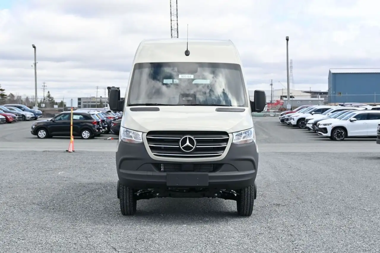 Mercedes-Benz Sprinter снимка Mercedes-Benz Sprinter