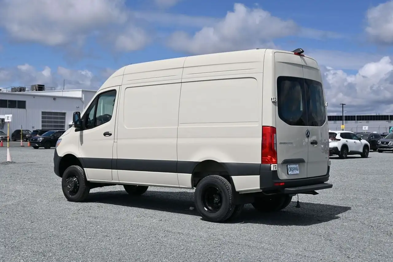 Mercedes-Benz Sprinter снимка Mercedes-Benz Sprinter