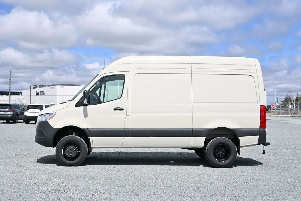 Mercedes-Benz Sprinter снимка Mercedes-Benz Sprinter