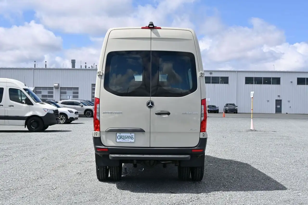 Mercedes-Benz Sprinter снимка Mercedes-Benz Sprinter
