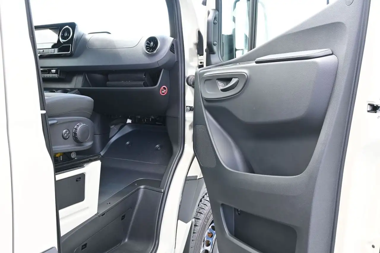 Mercedes-Benz Sprinter снимка Mercedes-Benz Sprinter