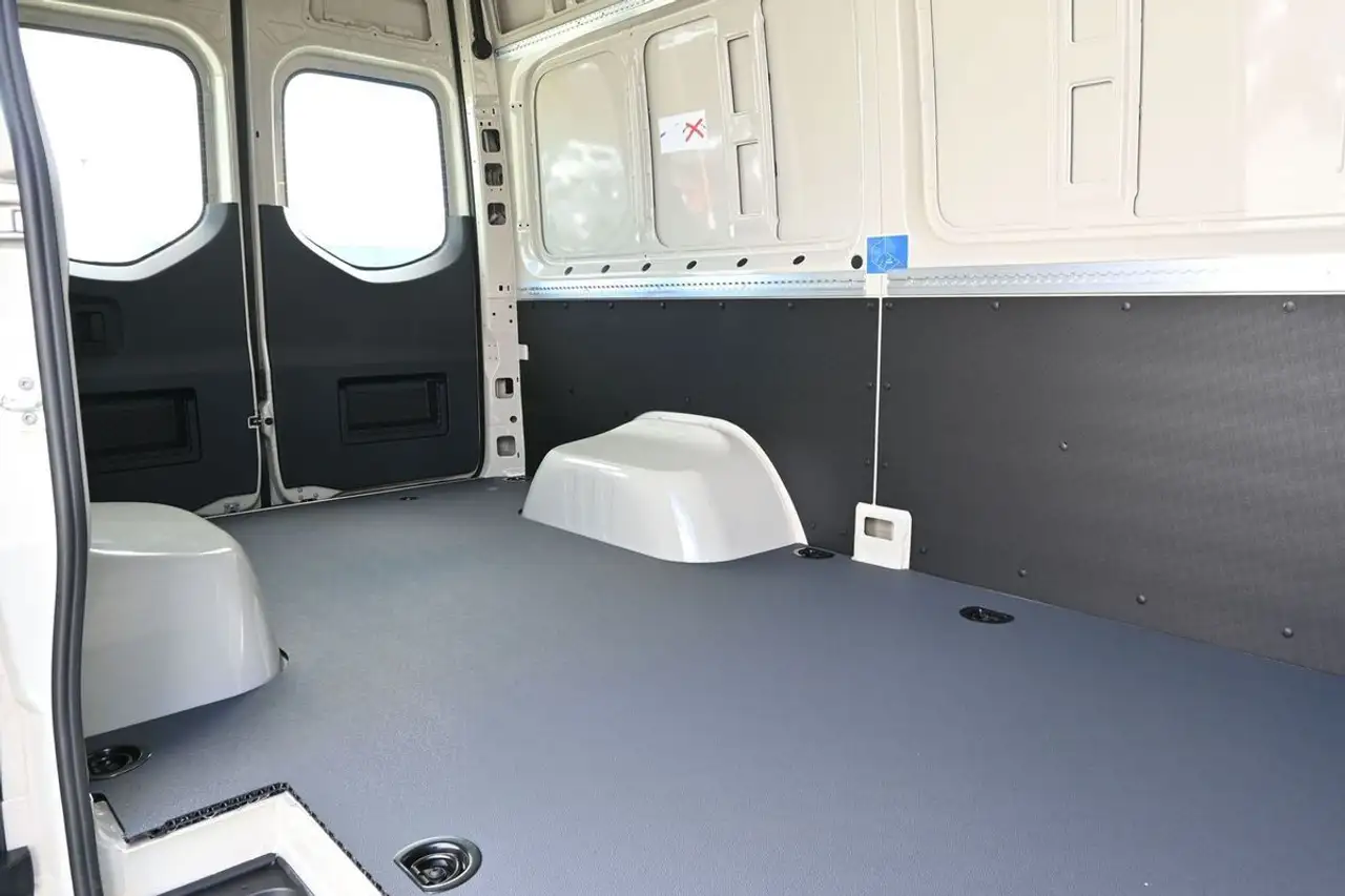Mercedes-Benz Sprinter снимка Mercedes-Benz Sprinter