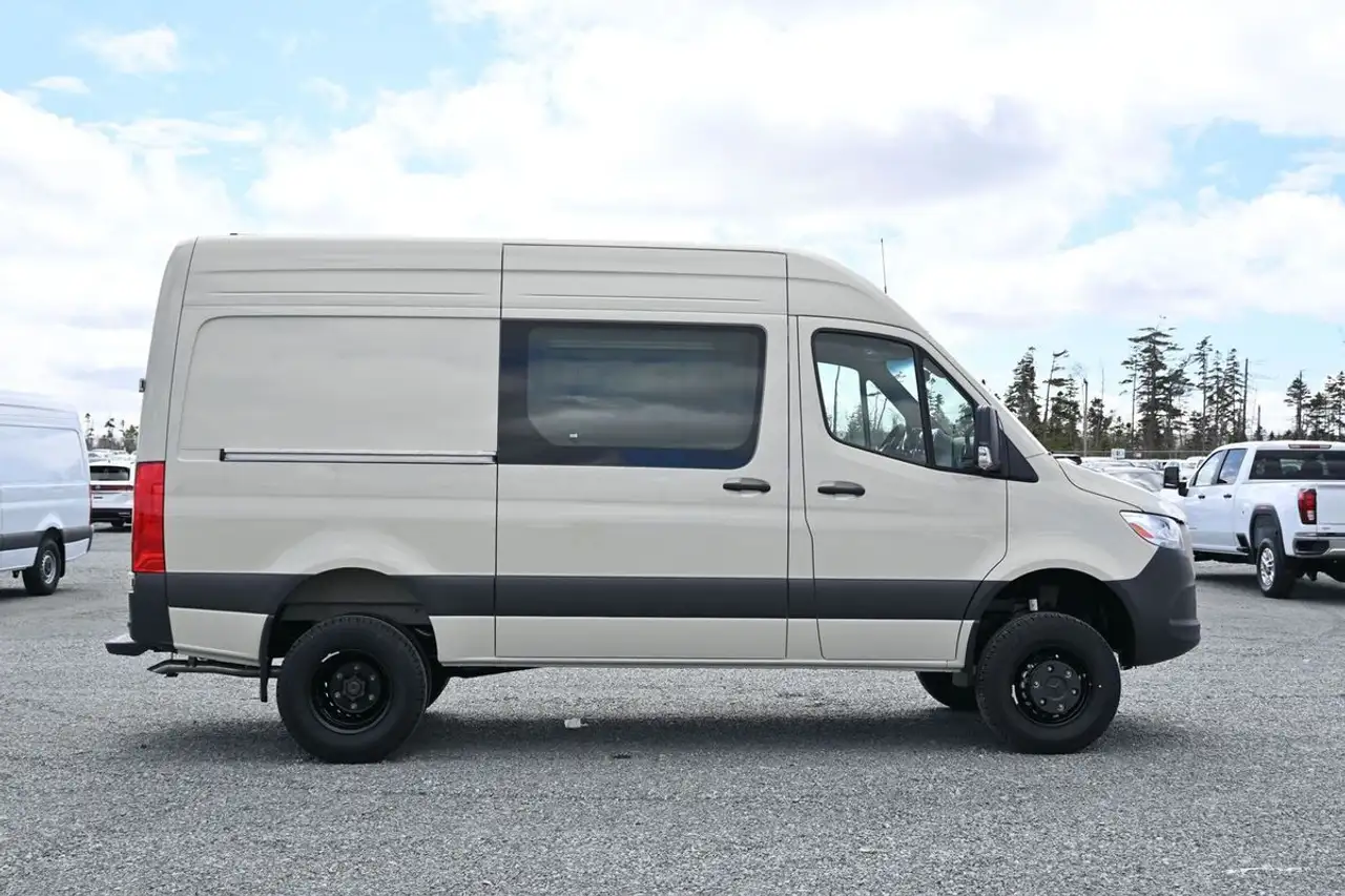 Mercedes-Benz Sprinter снимка Mercedes-Benz Sprinter