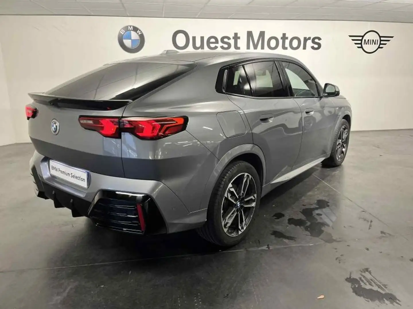 BMW X2 sDrive18dA 150ch M Sport DKG7 Grijs - 2